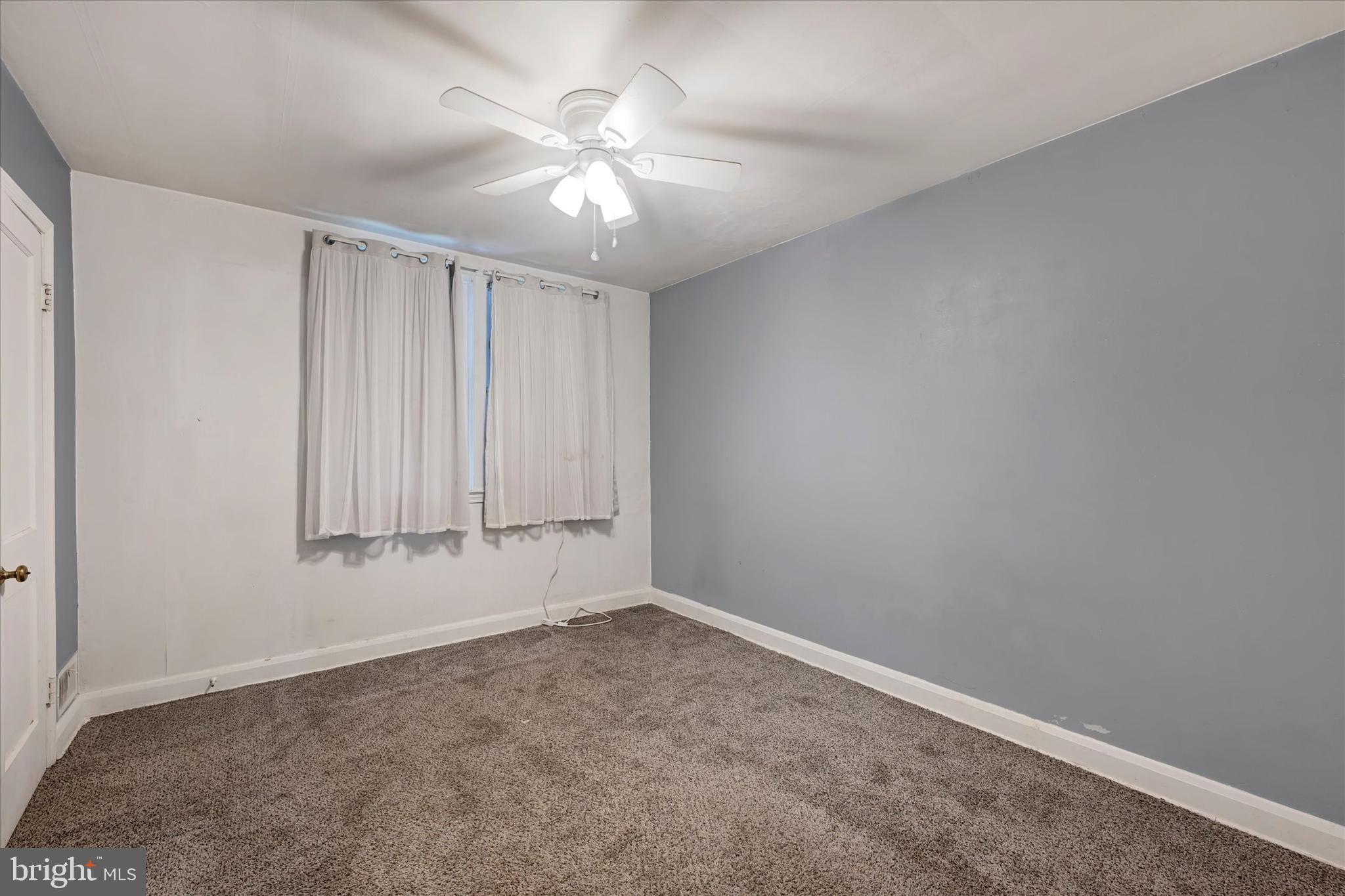 PARKLANE - Residential