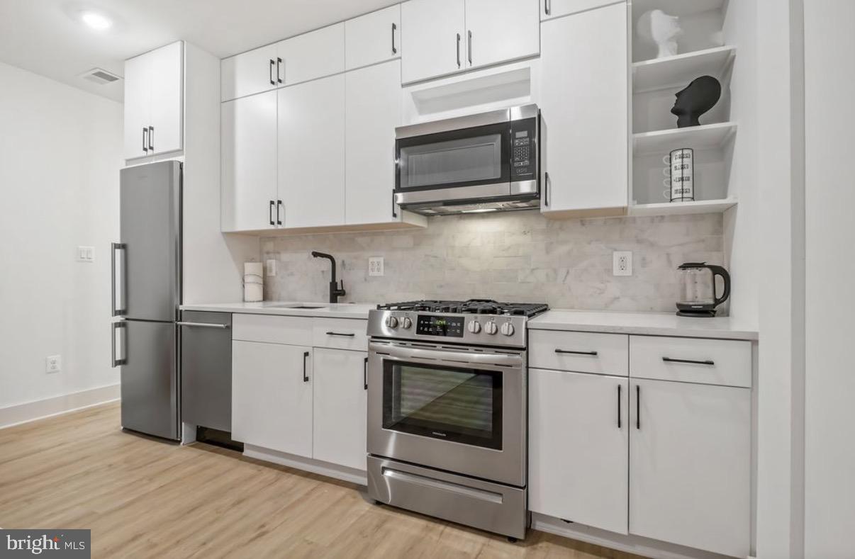 256 SE 15TH STREET SE 1
