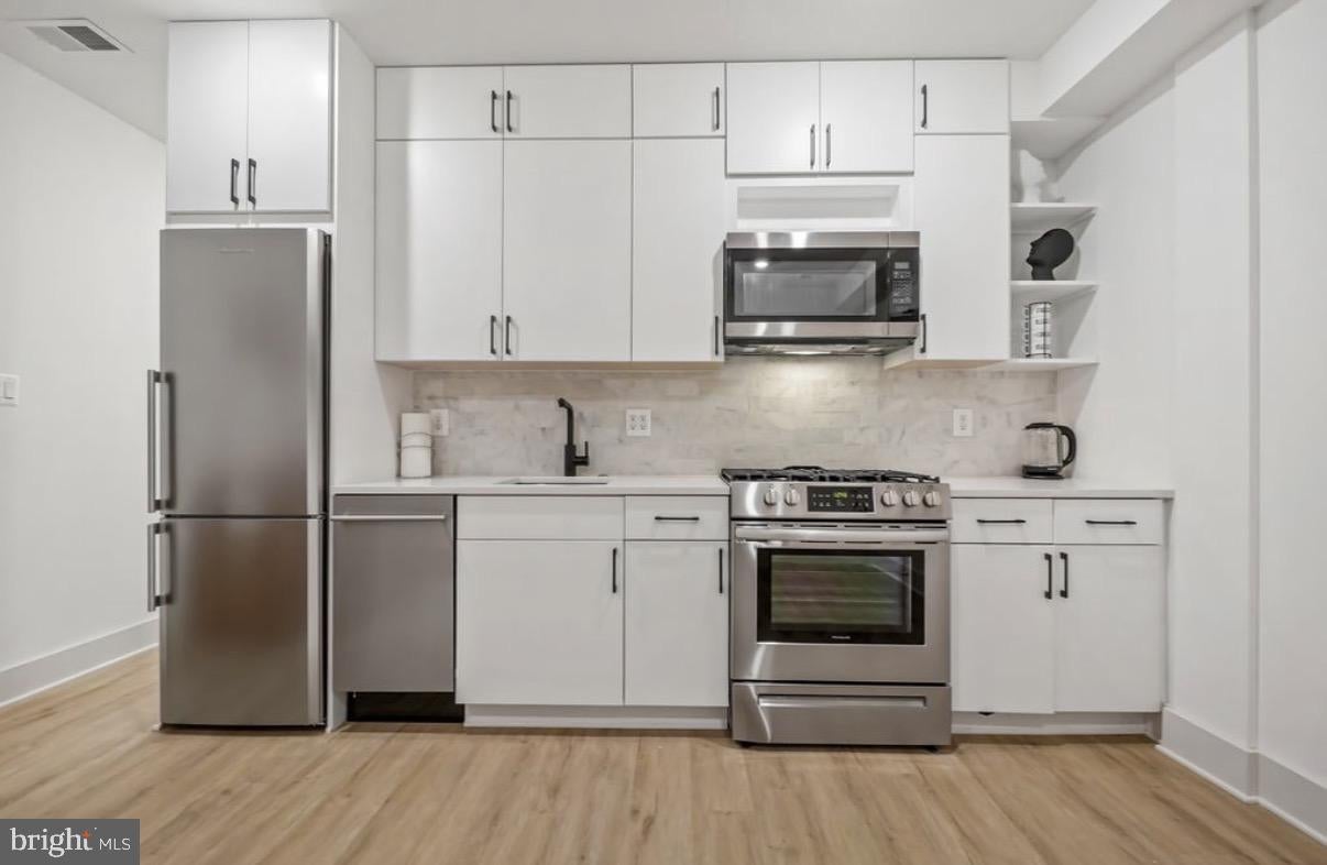 256 SE 15TH STREET SE 1