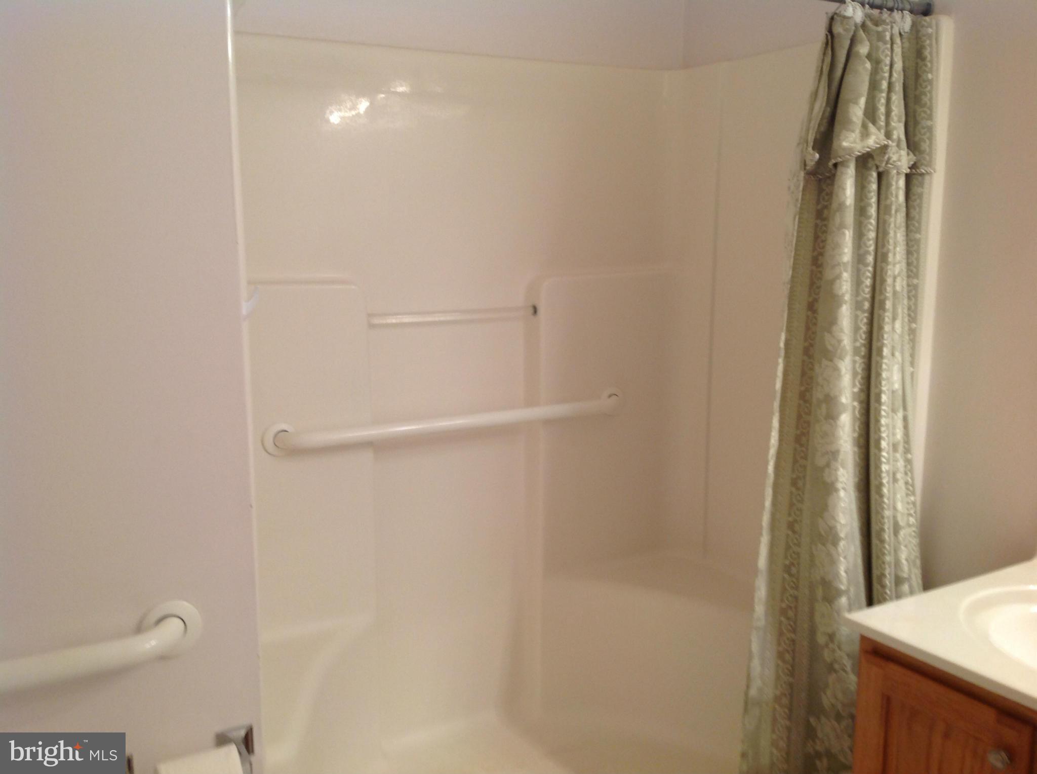 HAWTHORNE GREENE - Residential