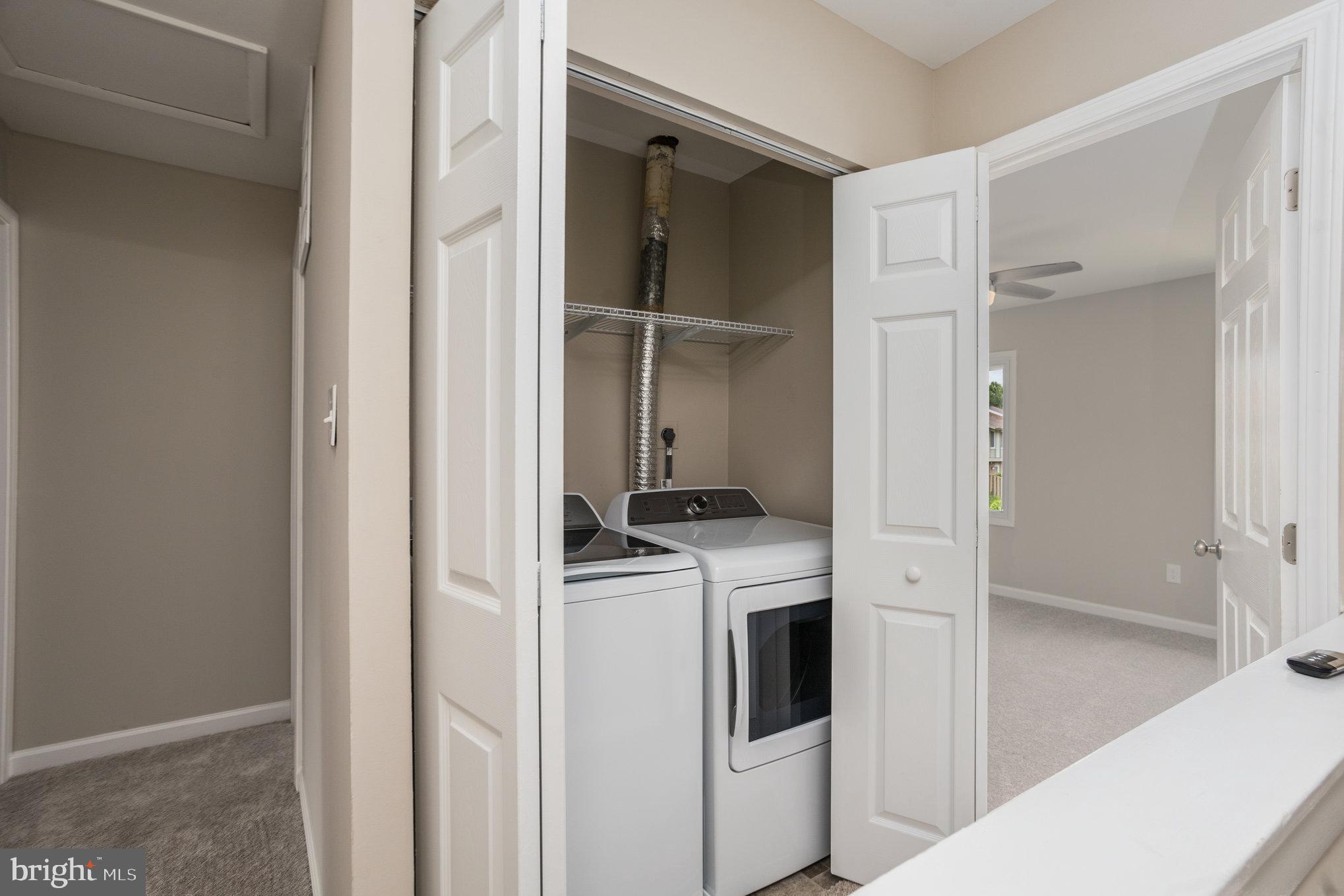 FOUR SEASONS - Residential