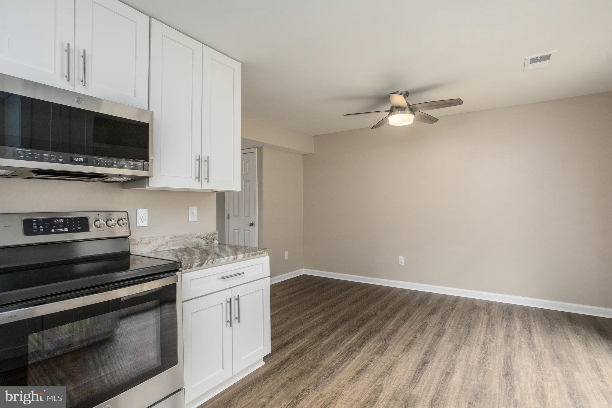 FOUR SEASONS - Residential