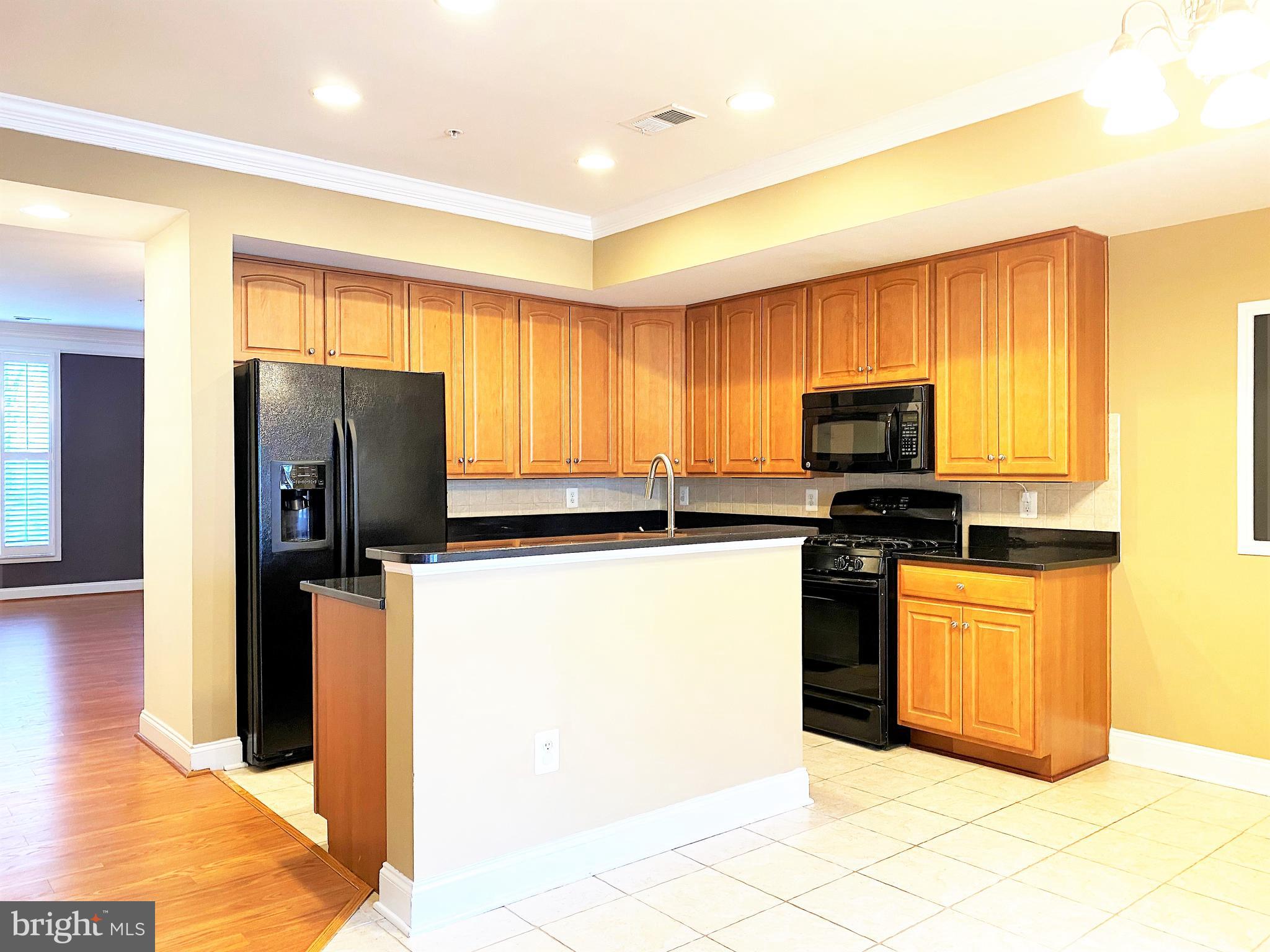 POTOMAC CLUB - Residential Lease