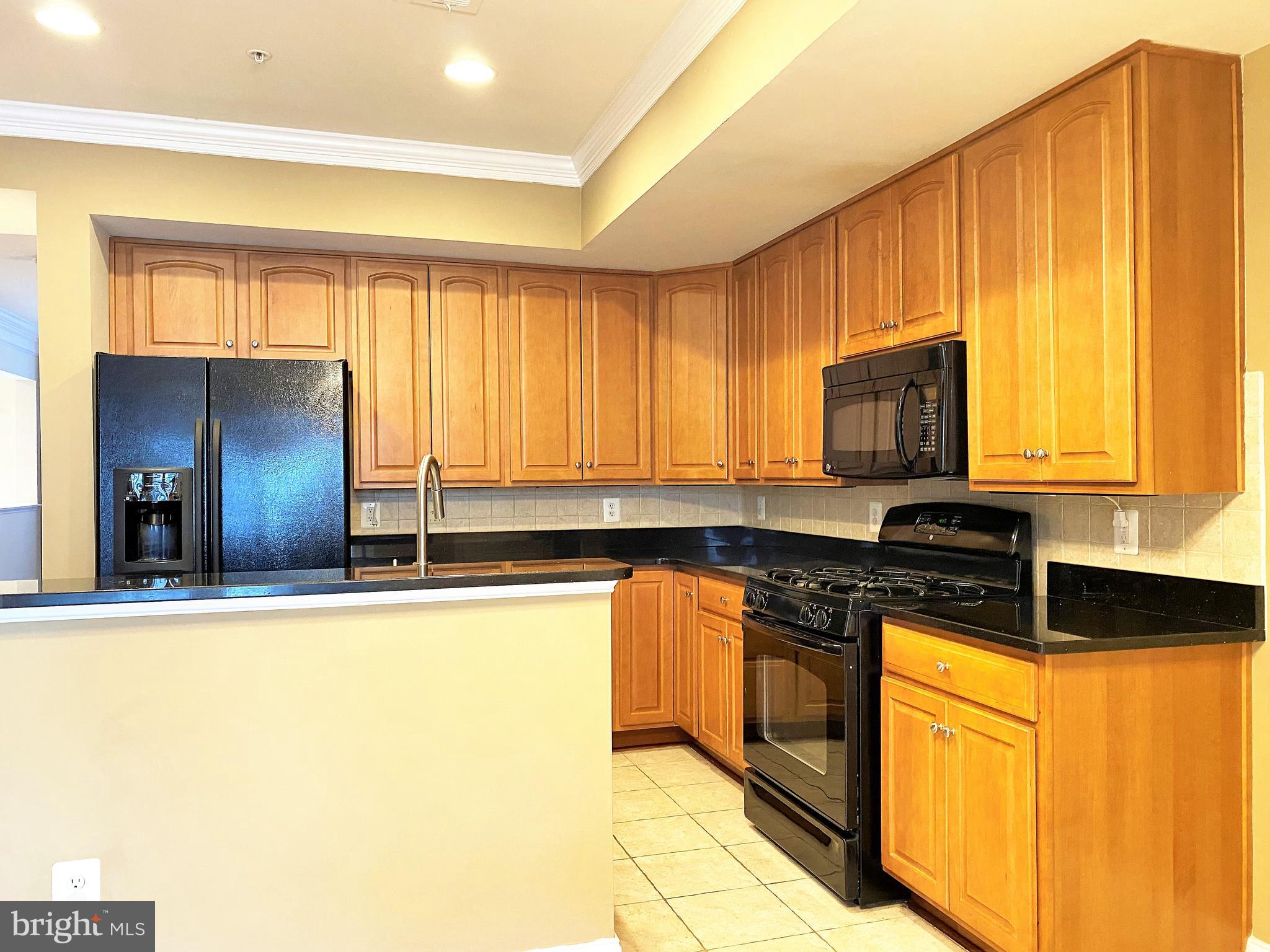 POTOMAC CLUB - Residential Lease