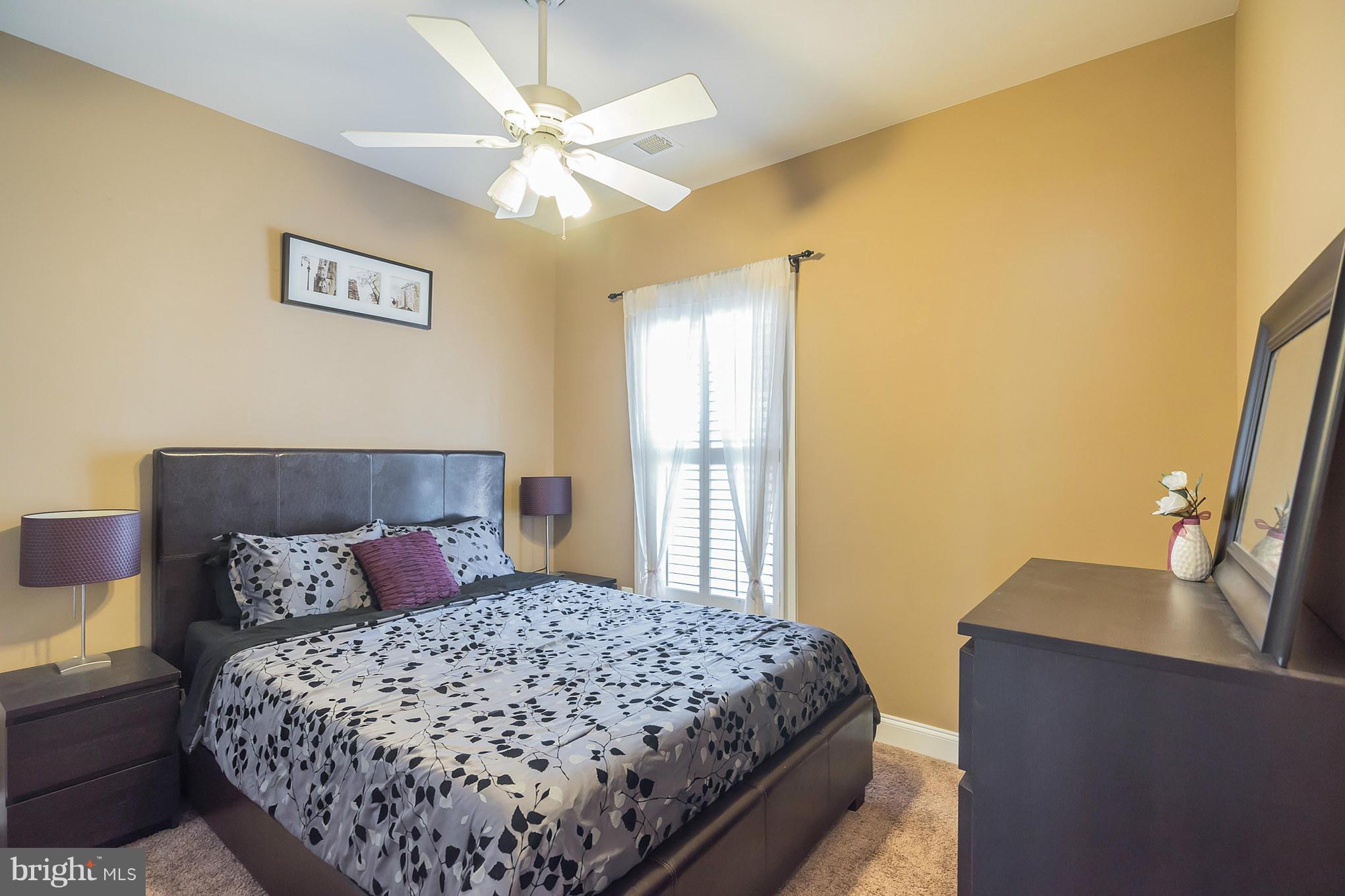 POTOMAC CLUB - Residential Lease