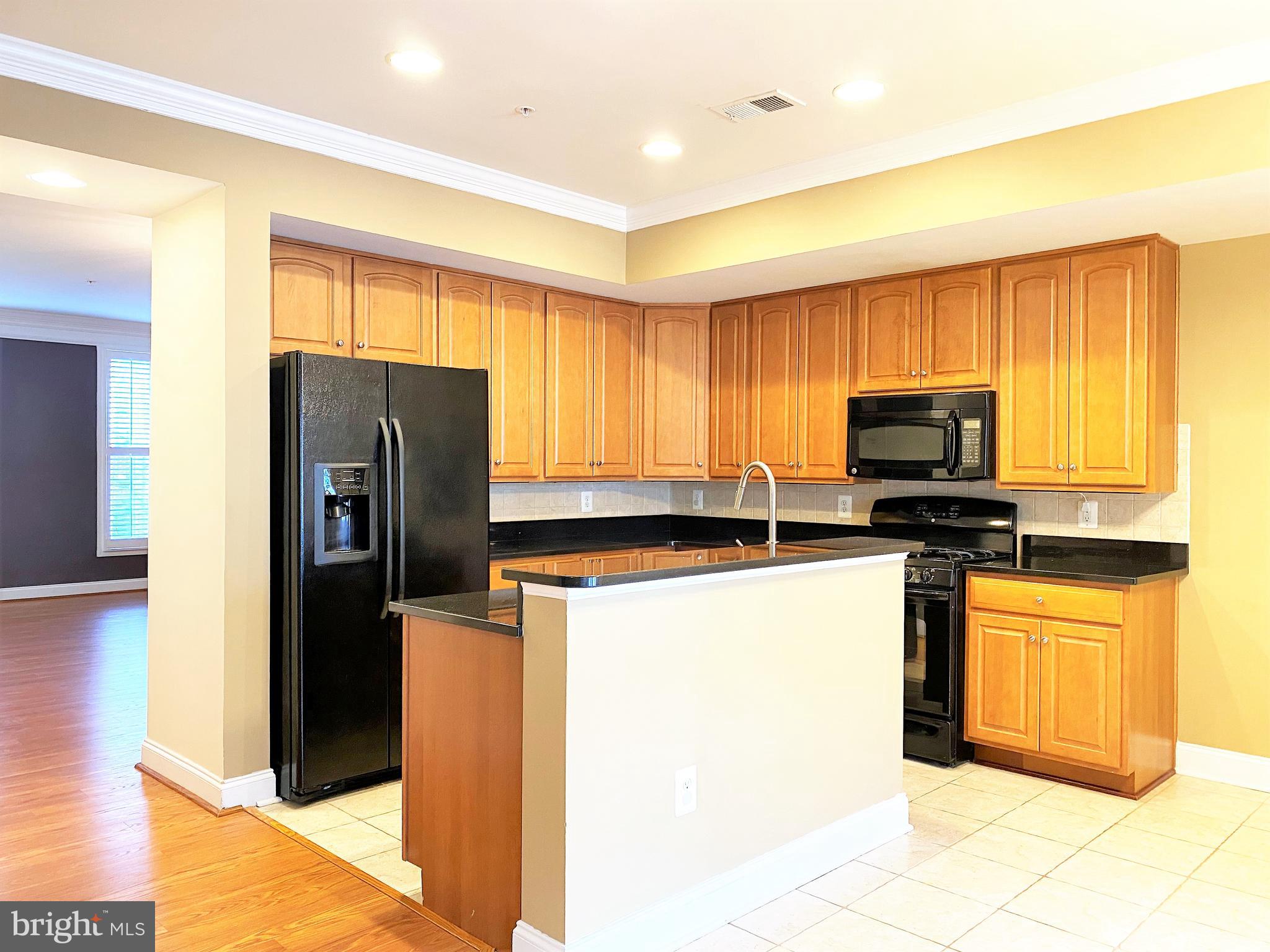 POTOMAC CLUB - Residential Lease