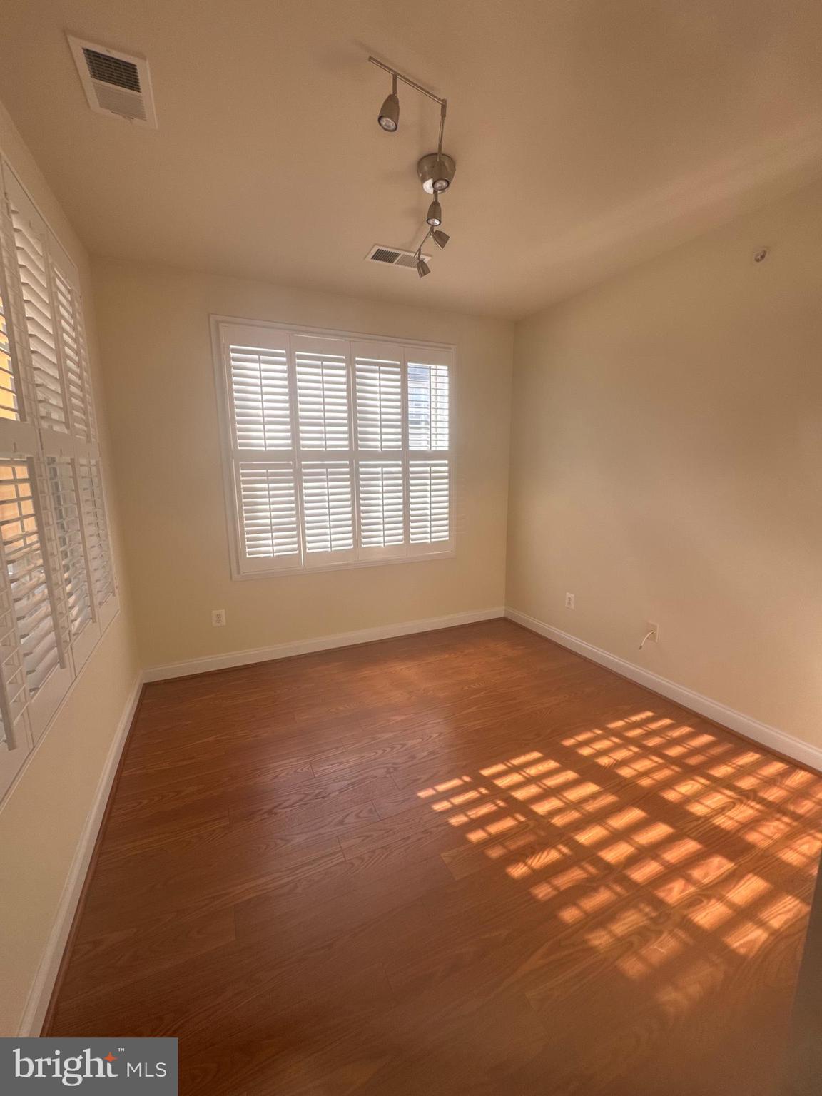 POTOMAC CLUB - Residential Lease