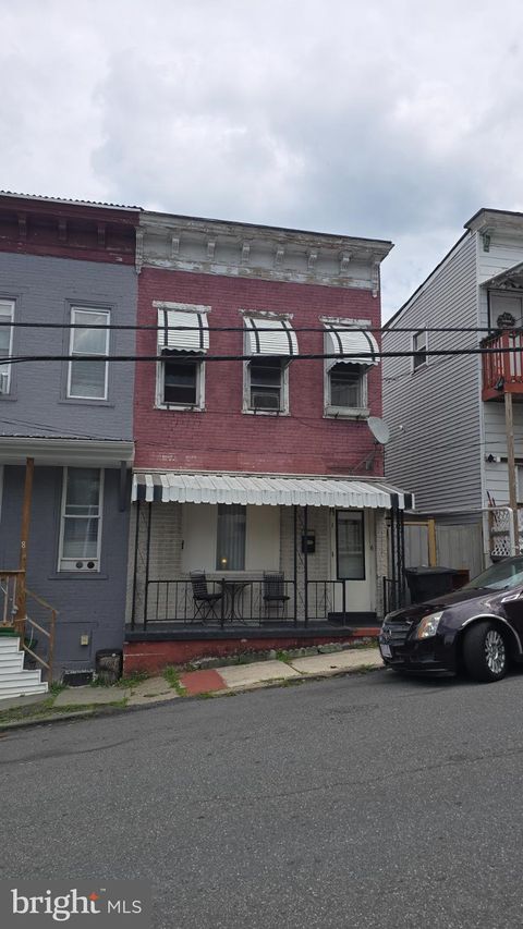 6 N 12TH STREET POTTSVILLE PA 17901