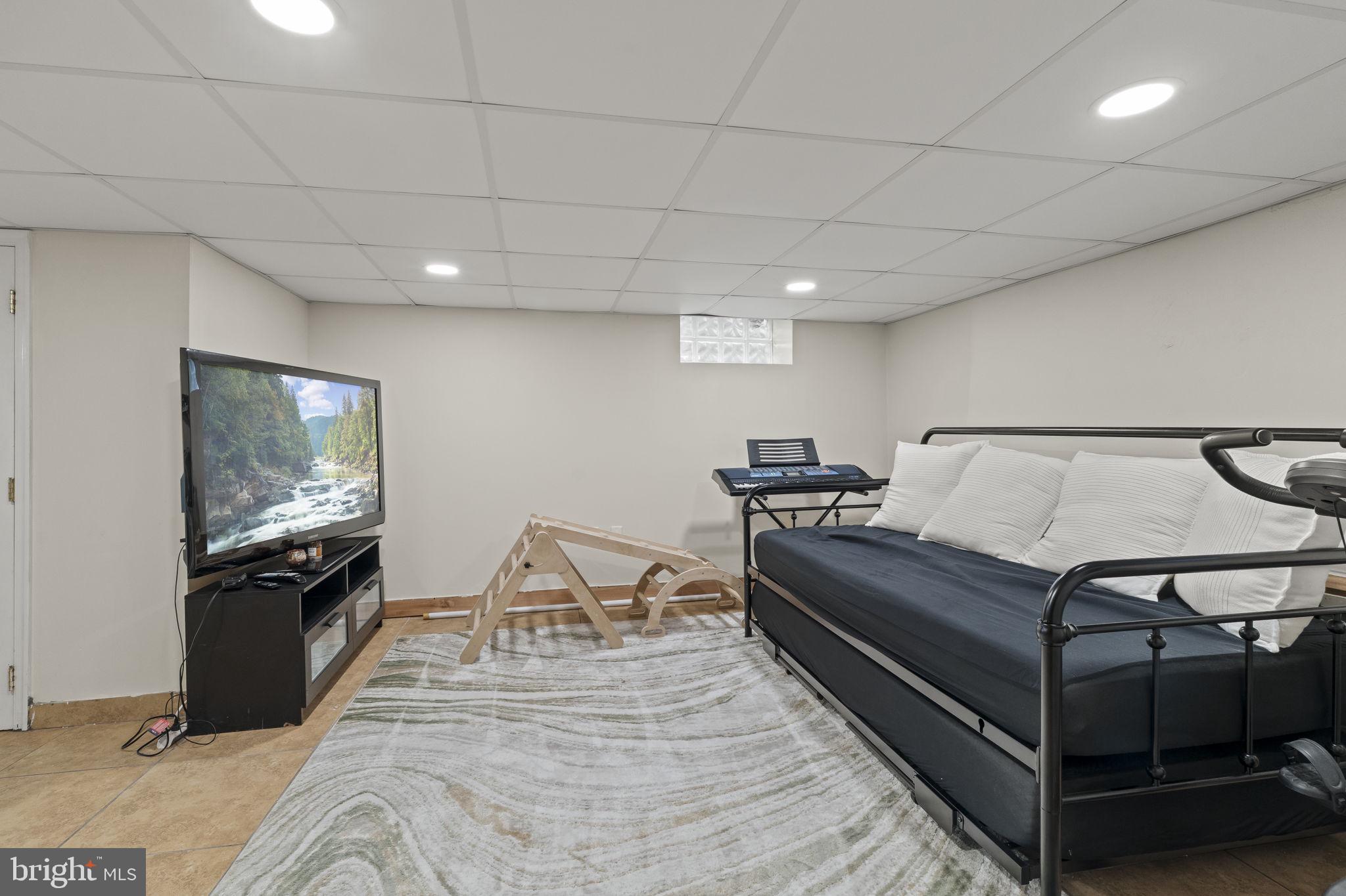 DREXEL HILL - Residential