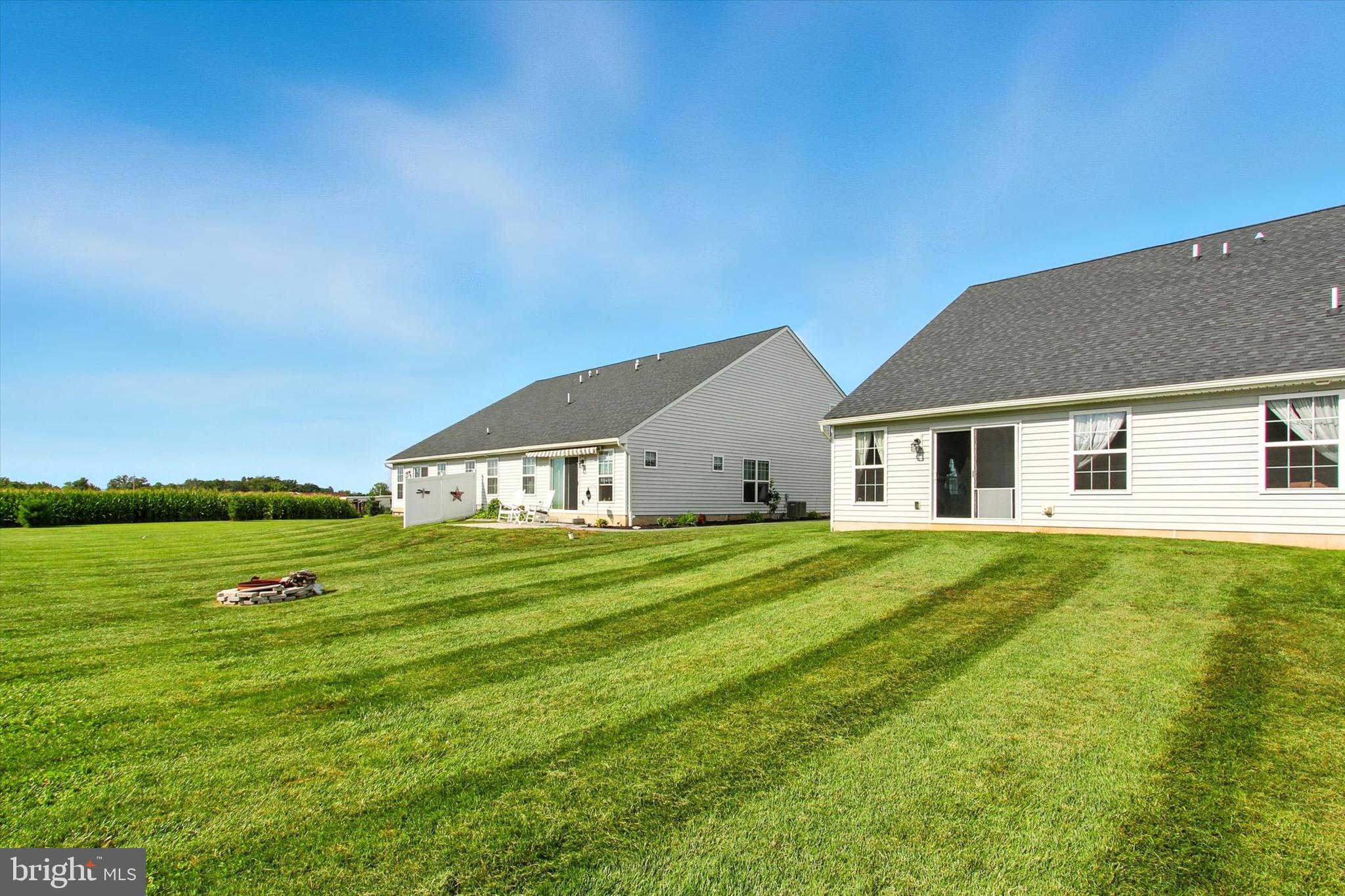 PARADISE VILLAGE - Residential