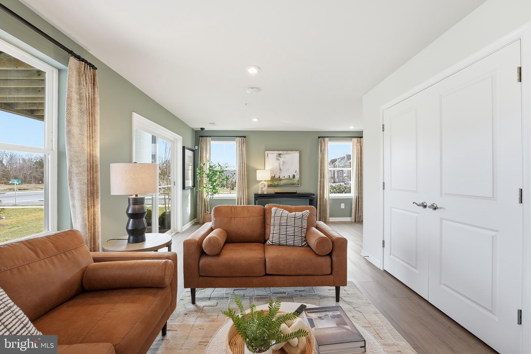 SUNSTONE PRESERVE - Residential