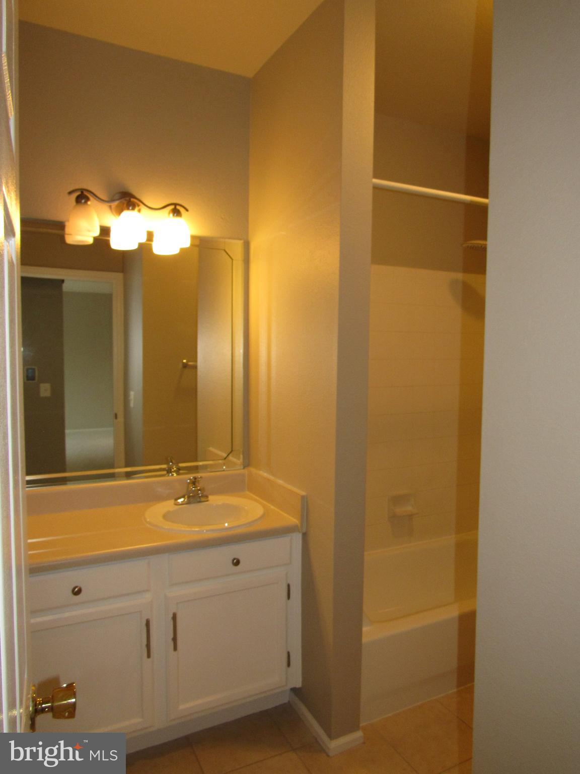 GATES OF MCLEAN - Residential Lease