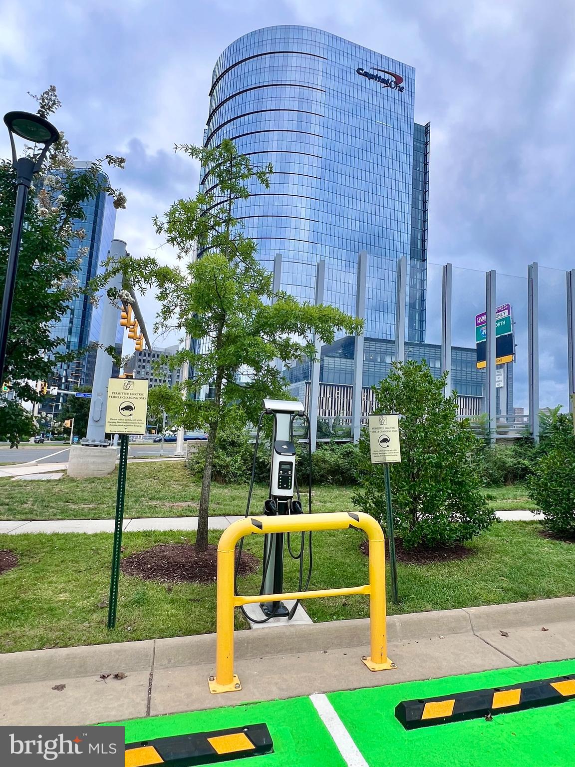 GATES OF MCLEAN - Residential Lease