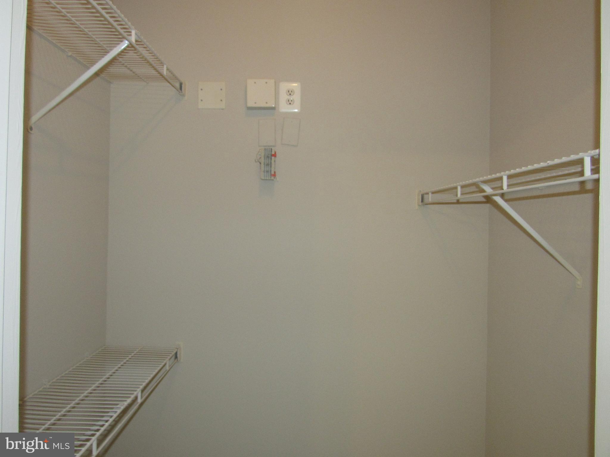 GATES OF MCLEAN - Residential Lease