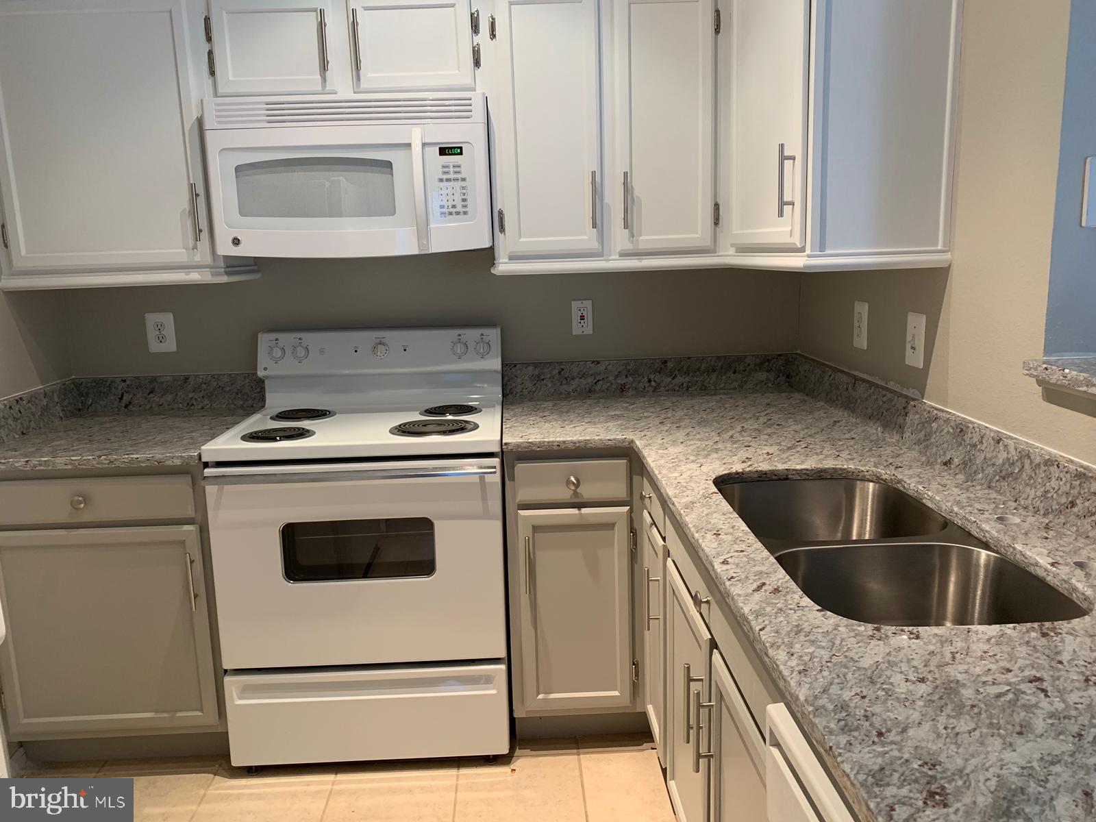 GATES OF MCLEAN - Residential Lease