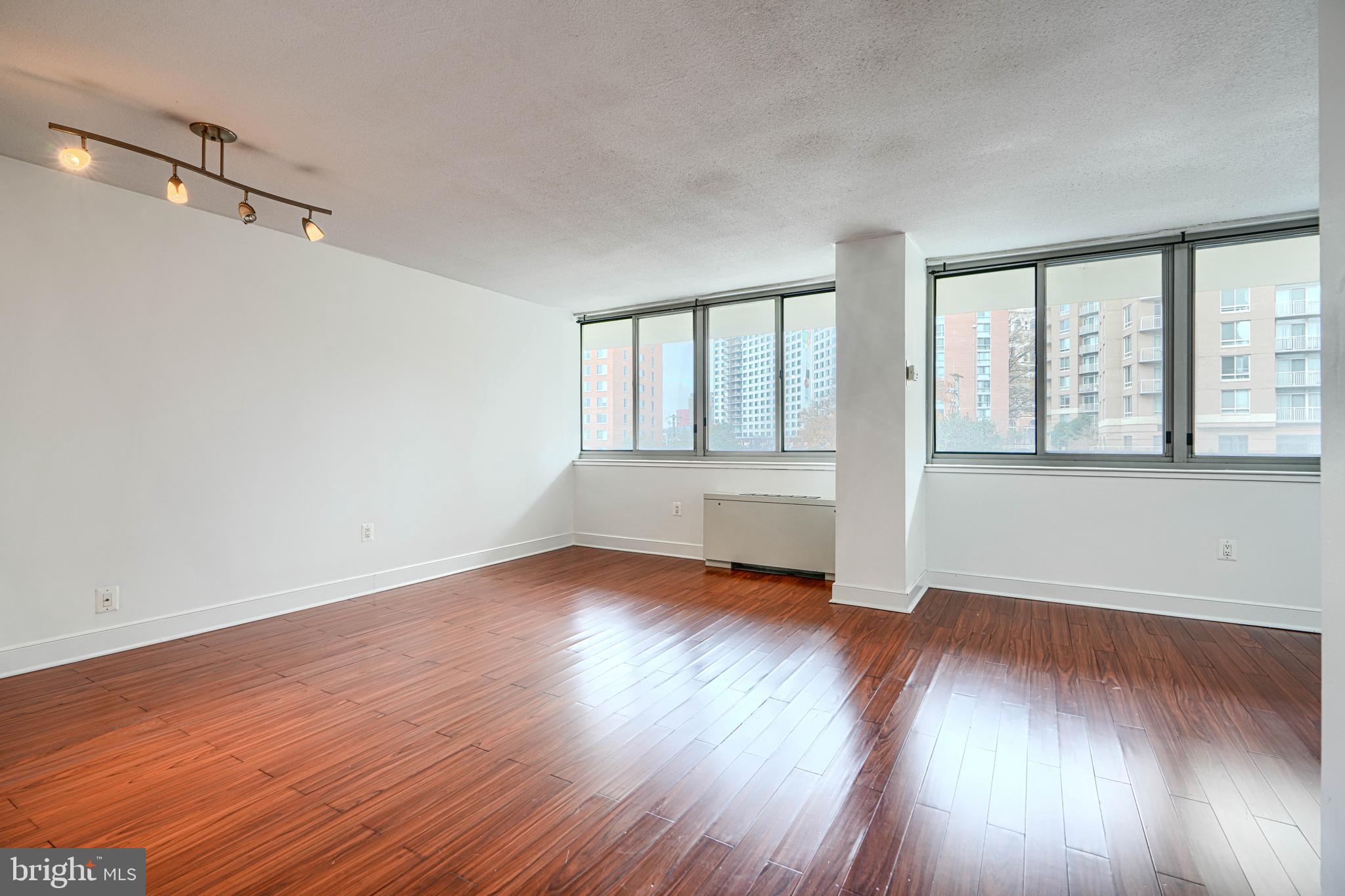 1220 BLAIR MILL ROAD 100