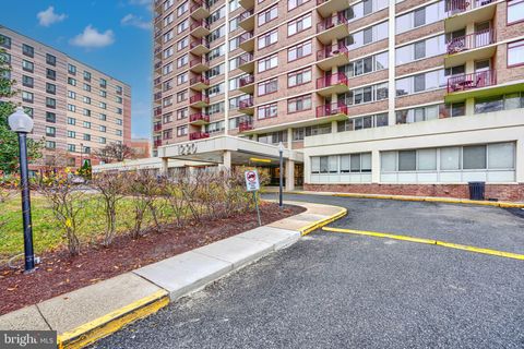 Photo of 1220 Blair Mill Road #100, SILVER SPRING, MD 20910 (MLS # MDMC2209714)