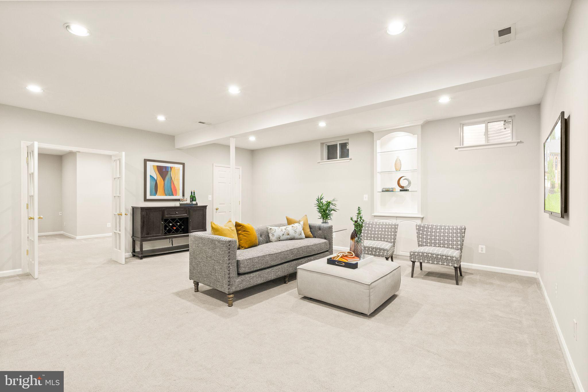 WOODLANDS OF FAIR LAKES - Residential