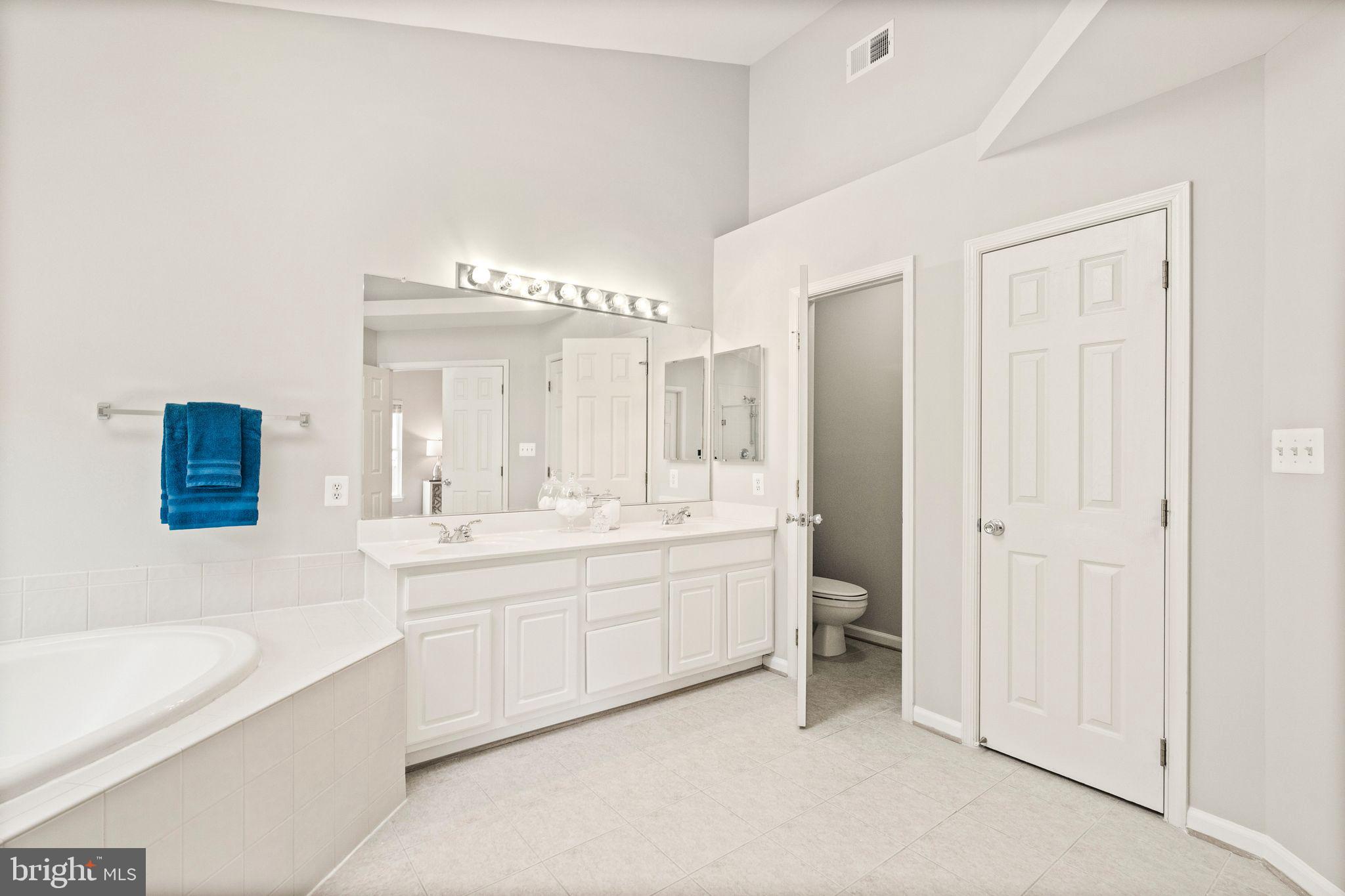 WOODLANDS OF FAIR LAKES - Residential