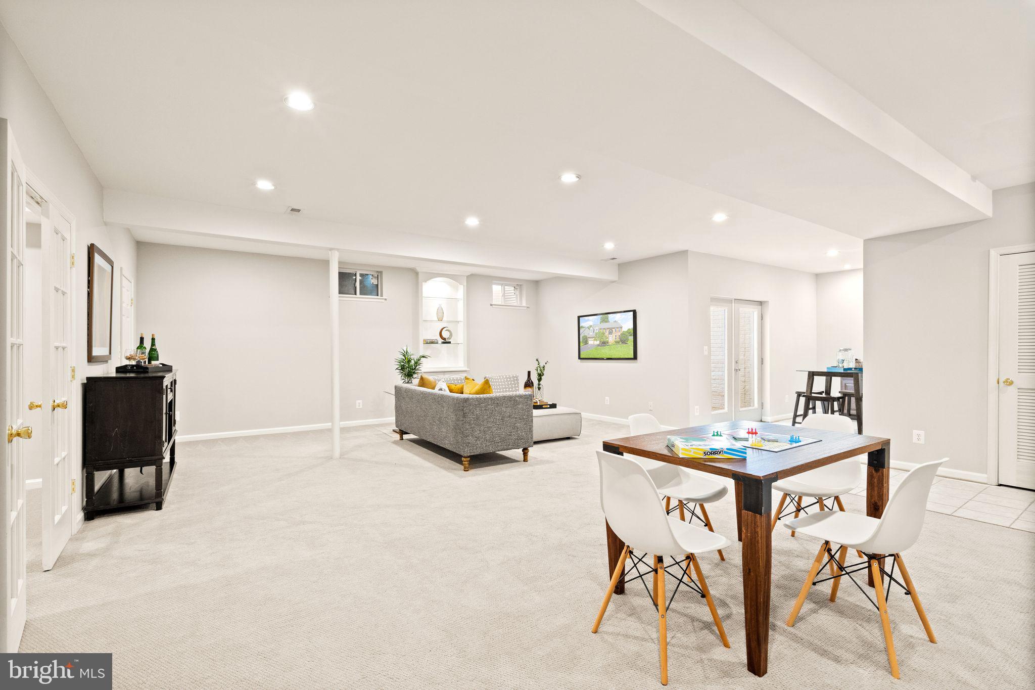 WOODLANDS OF FAIR LAKES - Residential