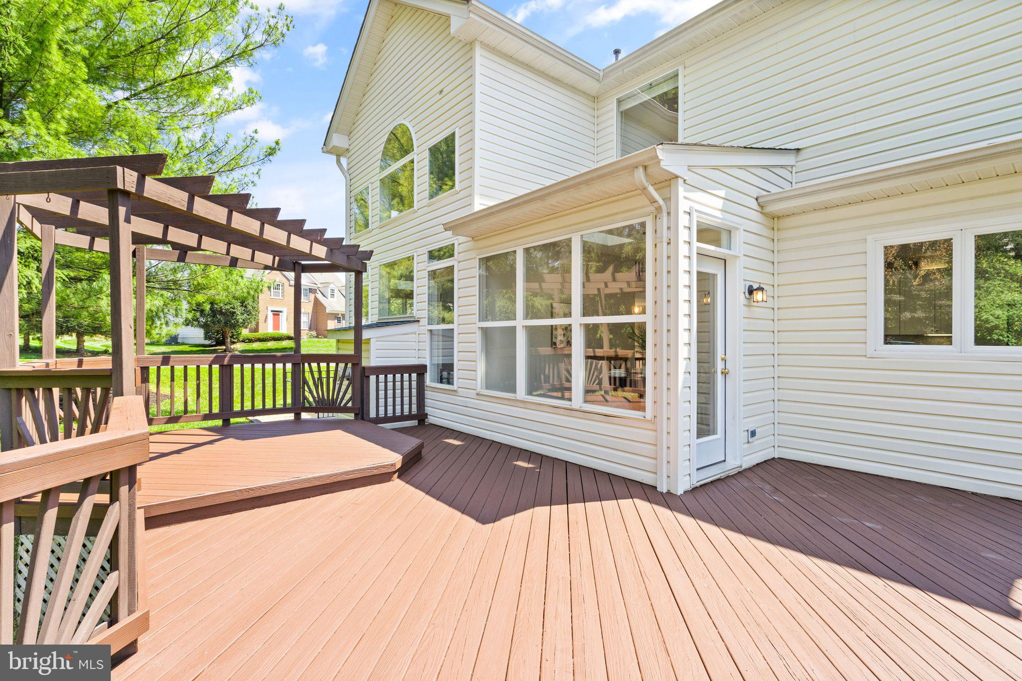 WOODLANDS OF FAIR LAKES - Residential