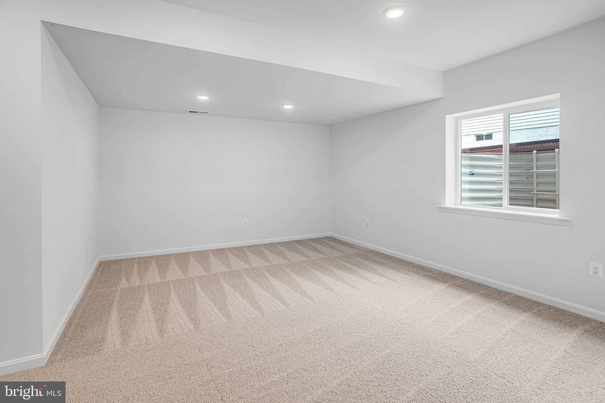 WILDERNESS SHORES - Residential