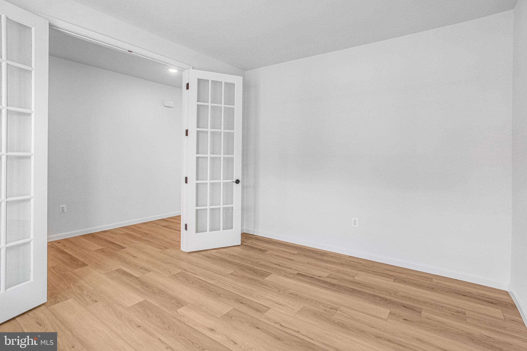 WILDERNESS SHORES - Residential