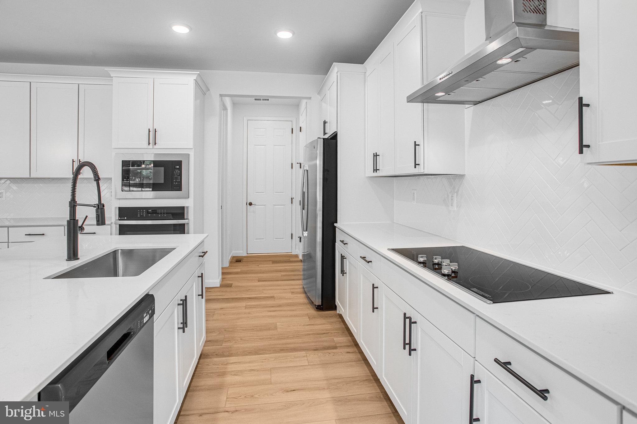 WILDERNESS SHORES - Residential