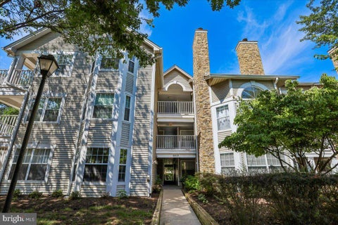 Condo For Rent - 5612 Willoughby Newton Drive #37<br/> Fairfax County, CENTREVILLE, VA 20120