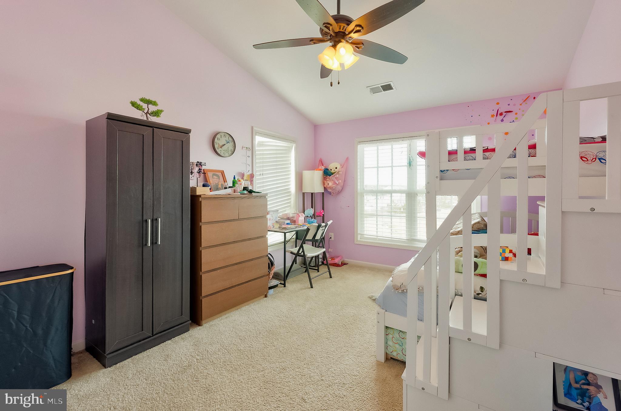 STRATSHIRE CROSSING - Residential