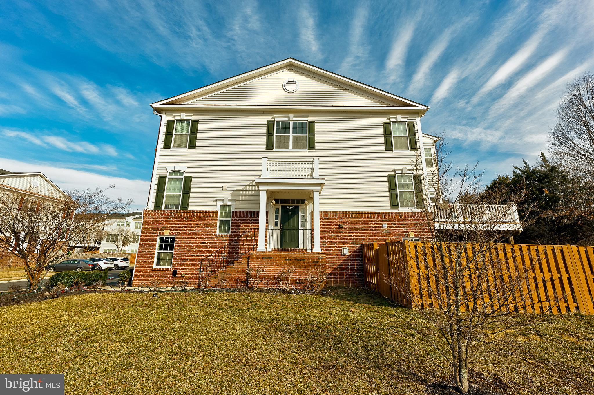 STRATSHIRE CROSSING - Residential