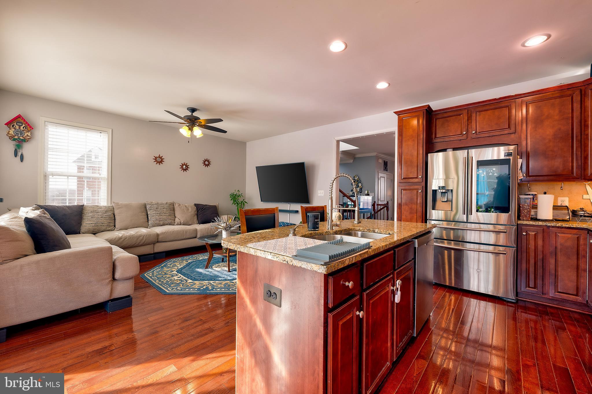 STRATSHIRE CROSSING - Residential