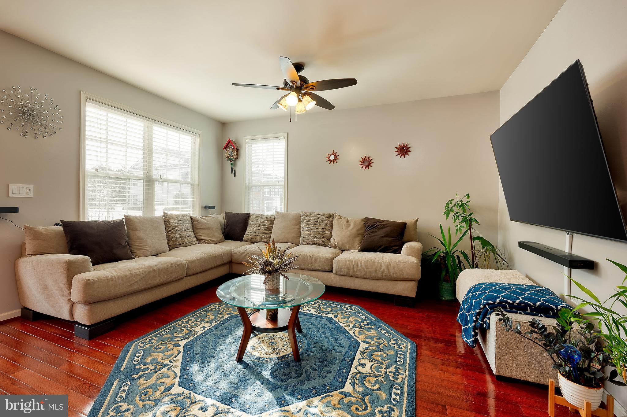 STRATSHIRE CROSSING - Residential