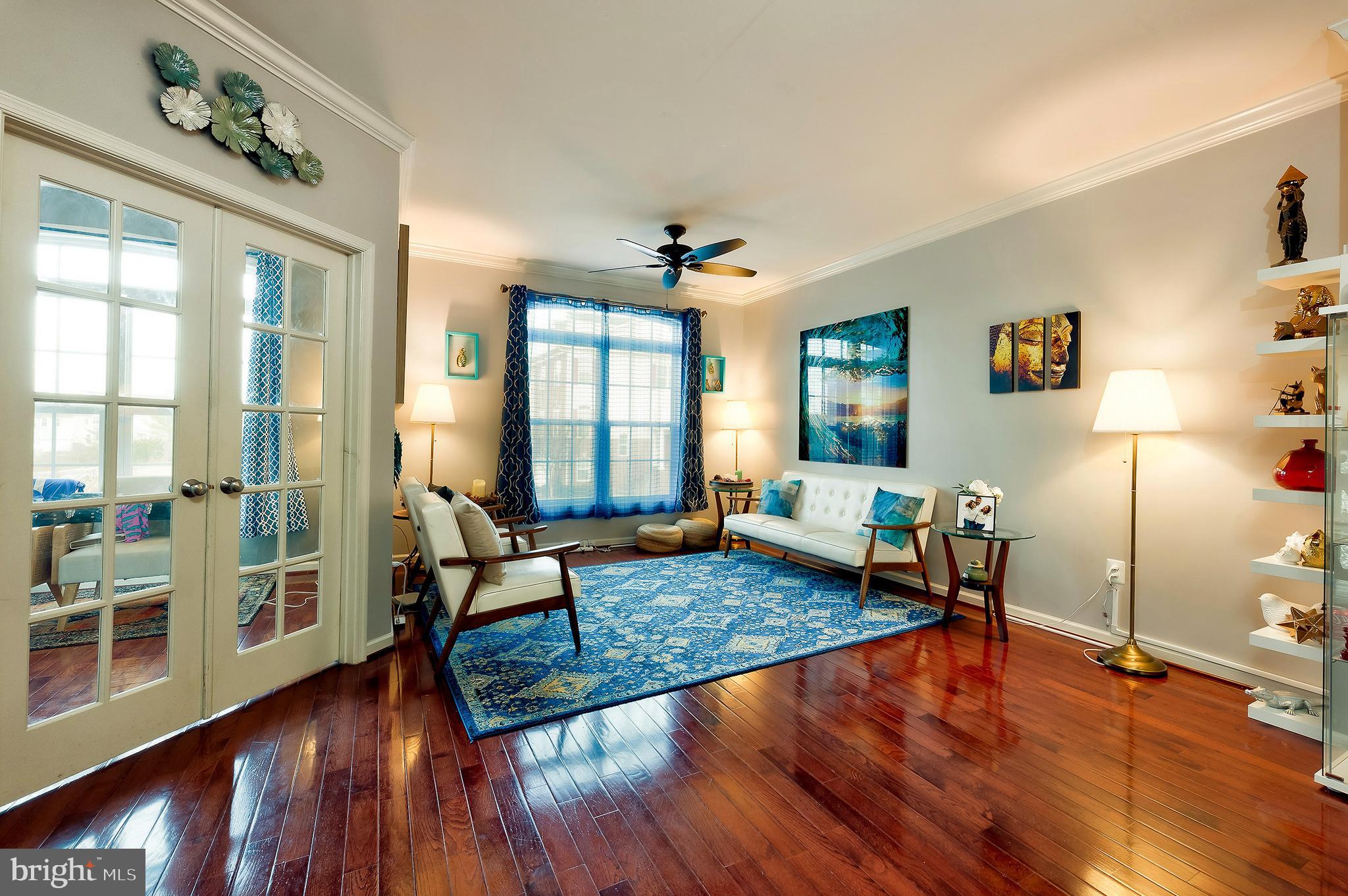 STRATSHIRE CROSSING - Residential