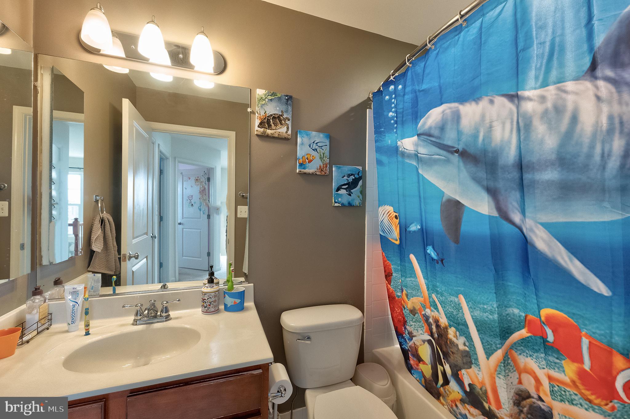 STRATSHIRE CROSSING - Residential