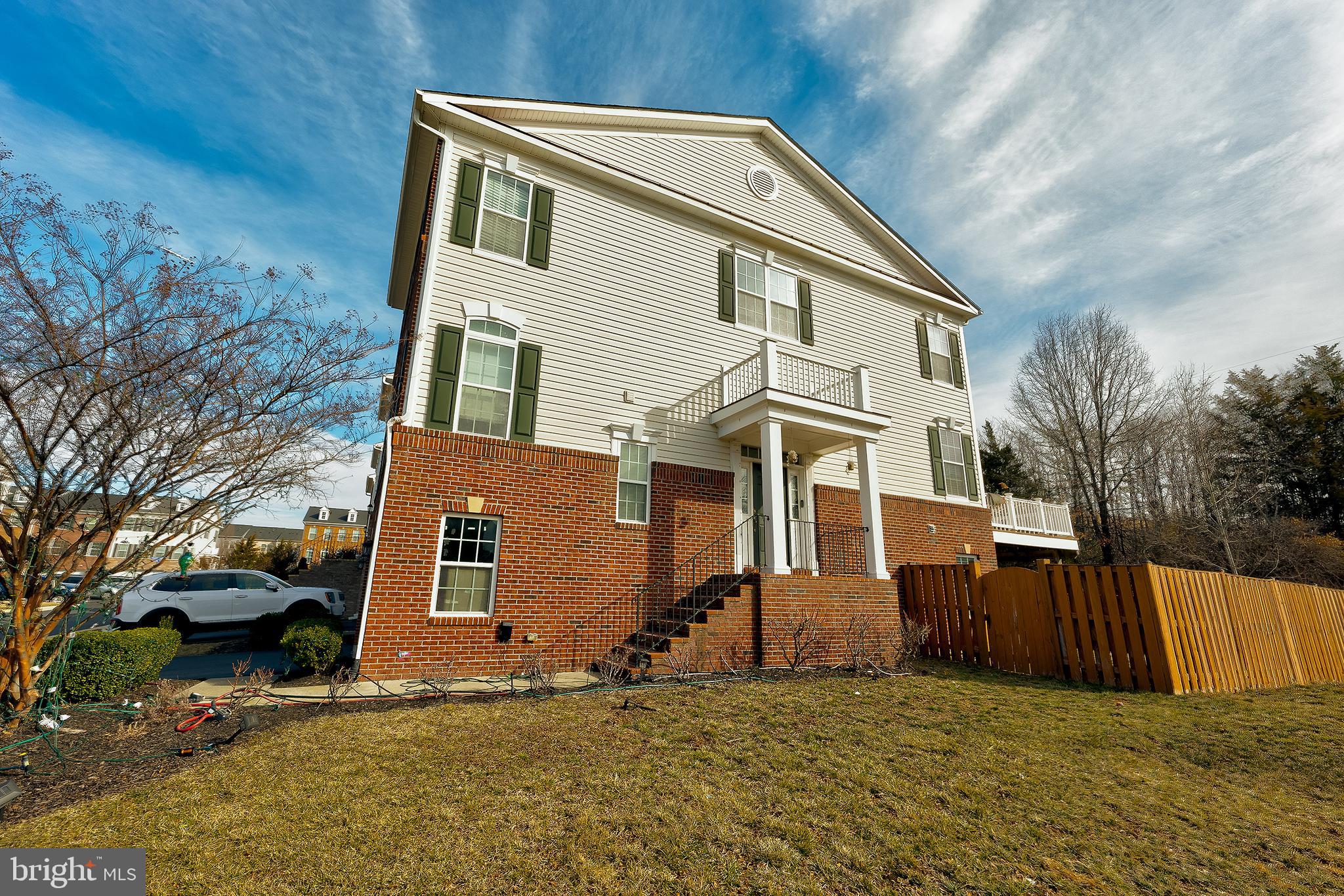 STRATSHIRE CROSSING - Residential