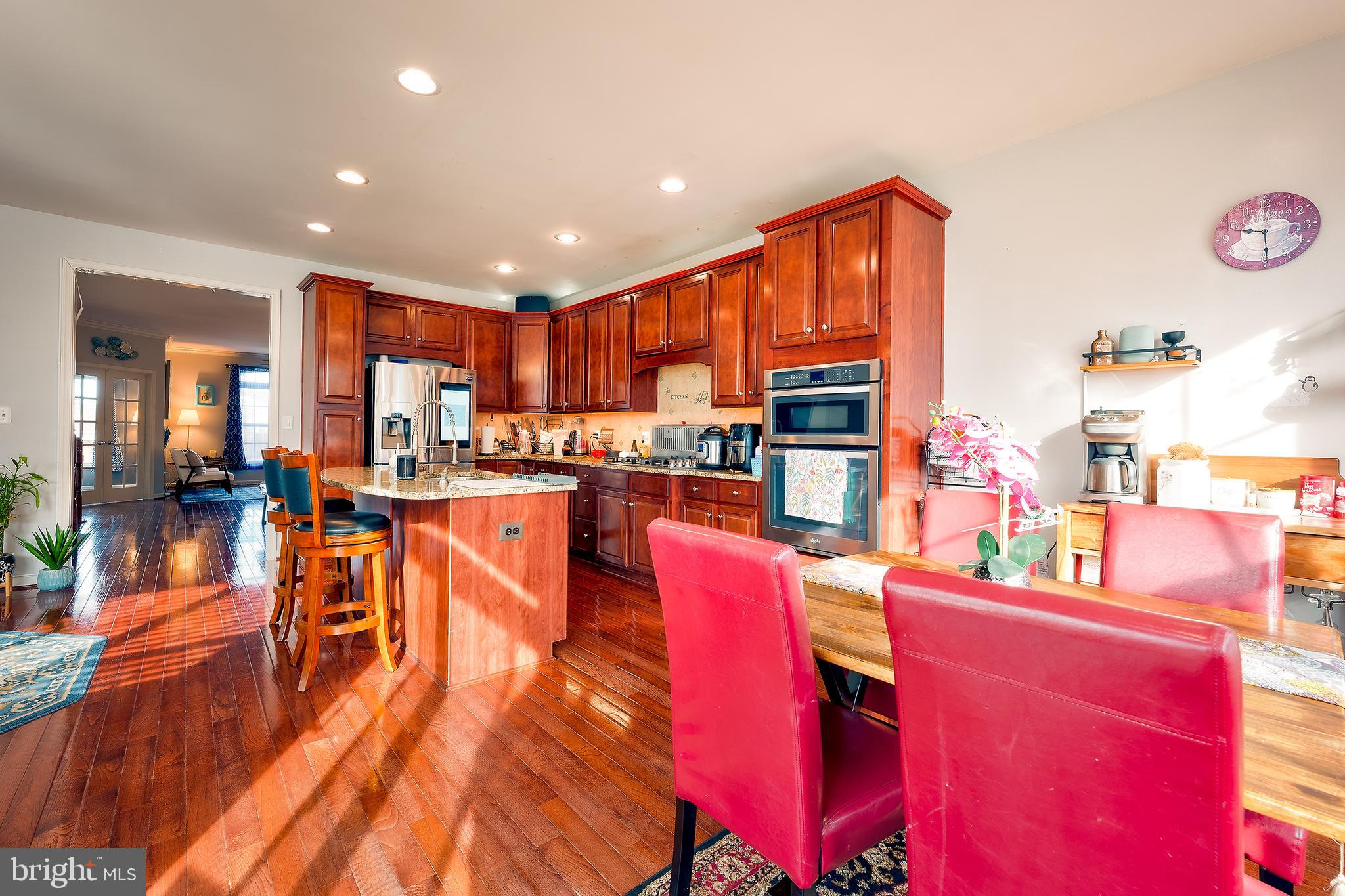 STRATSHIRE CROSSING - Residential