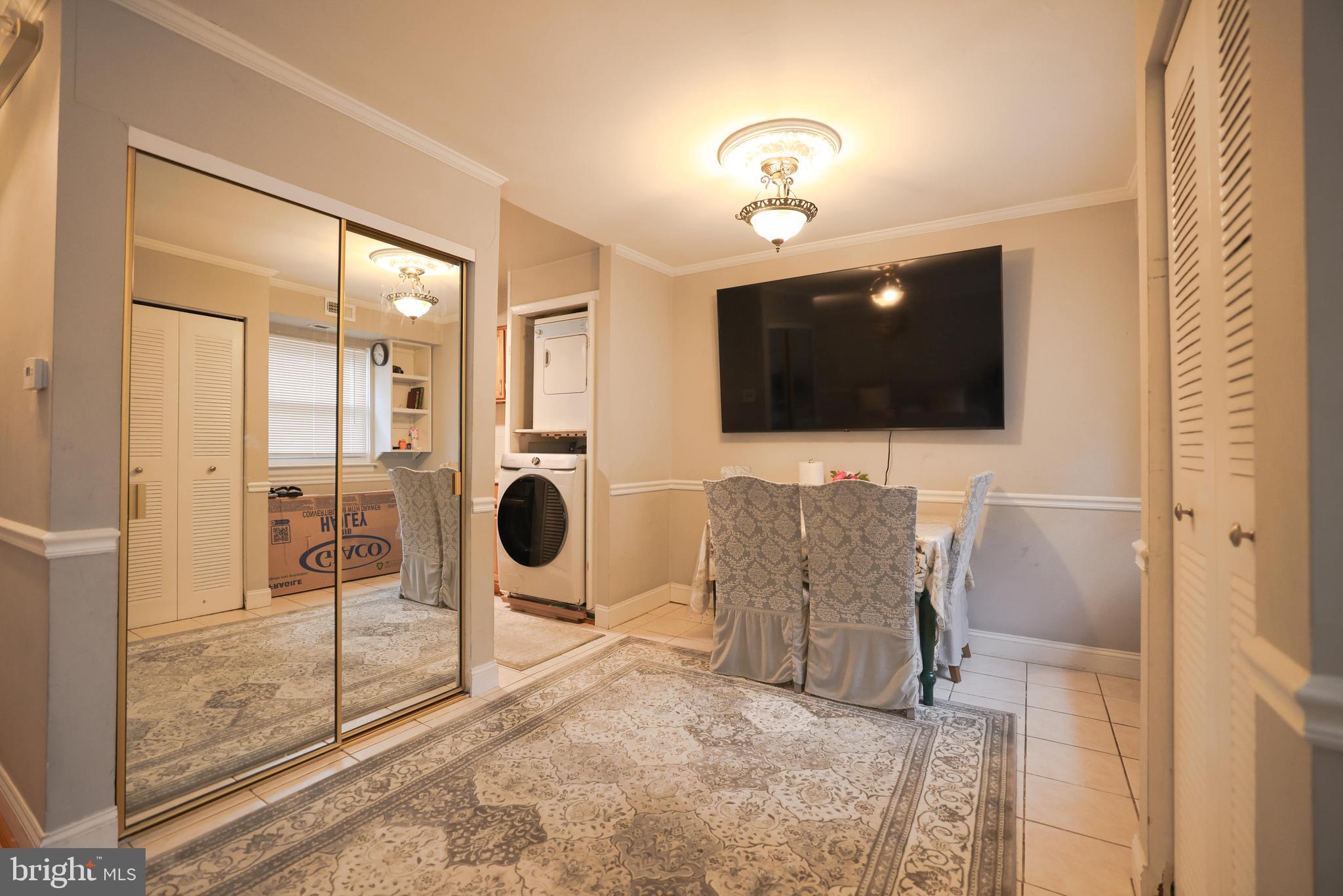 SOMERTON - Residential