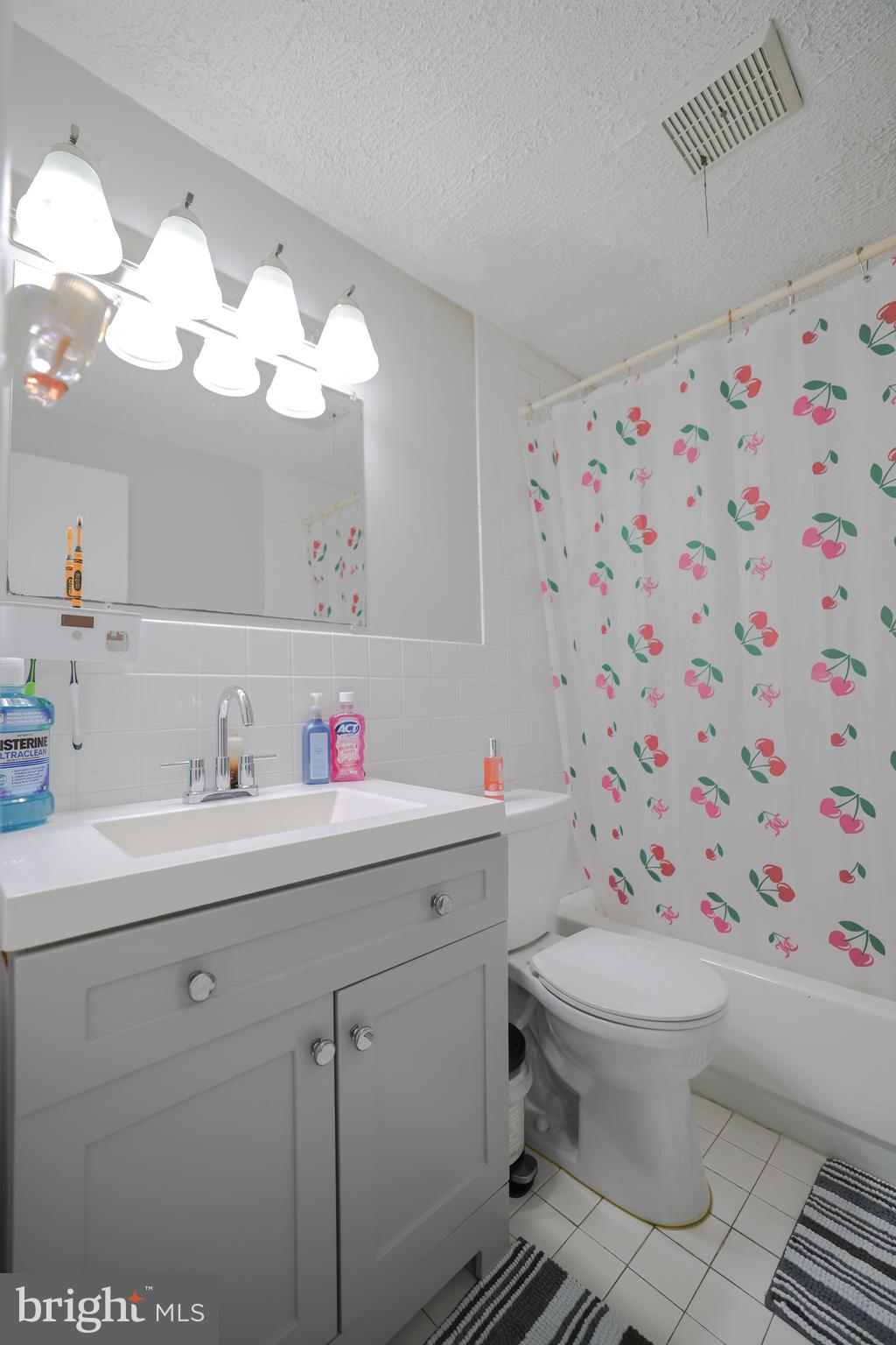 SOMERTON - Residential