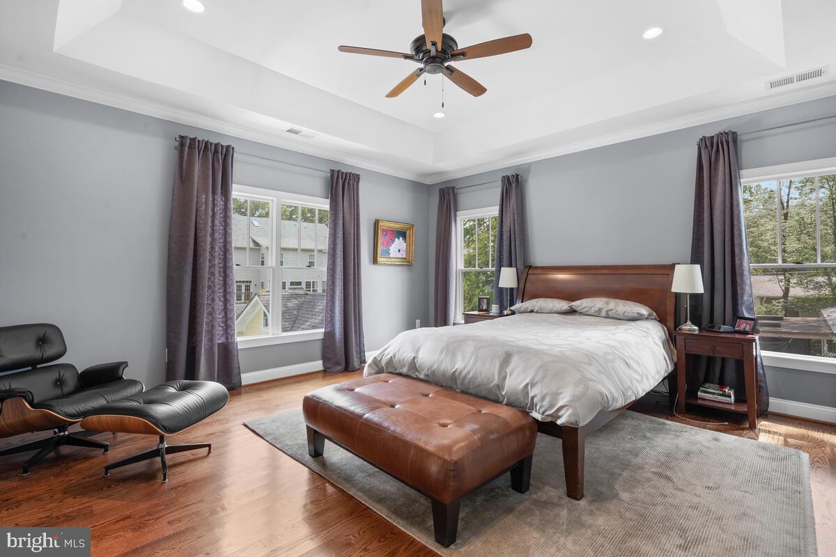 WEST VIENNA WOODS - Residential Lease