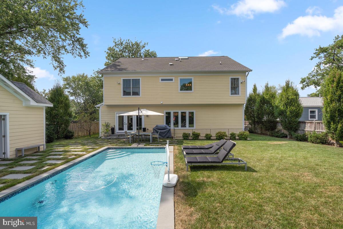 WEST VIENNA WOODS - Residential Lease