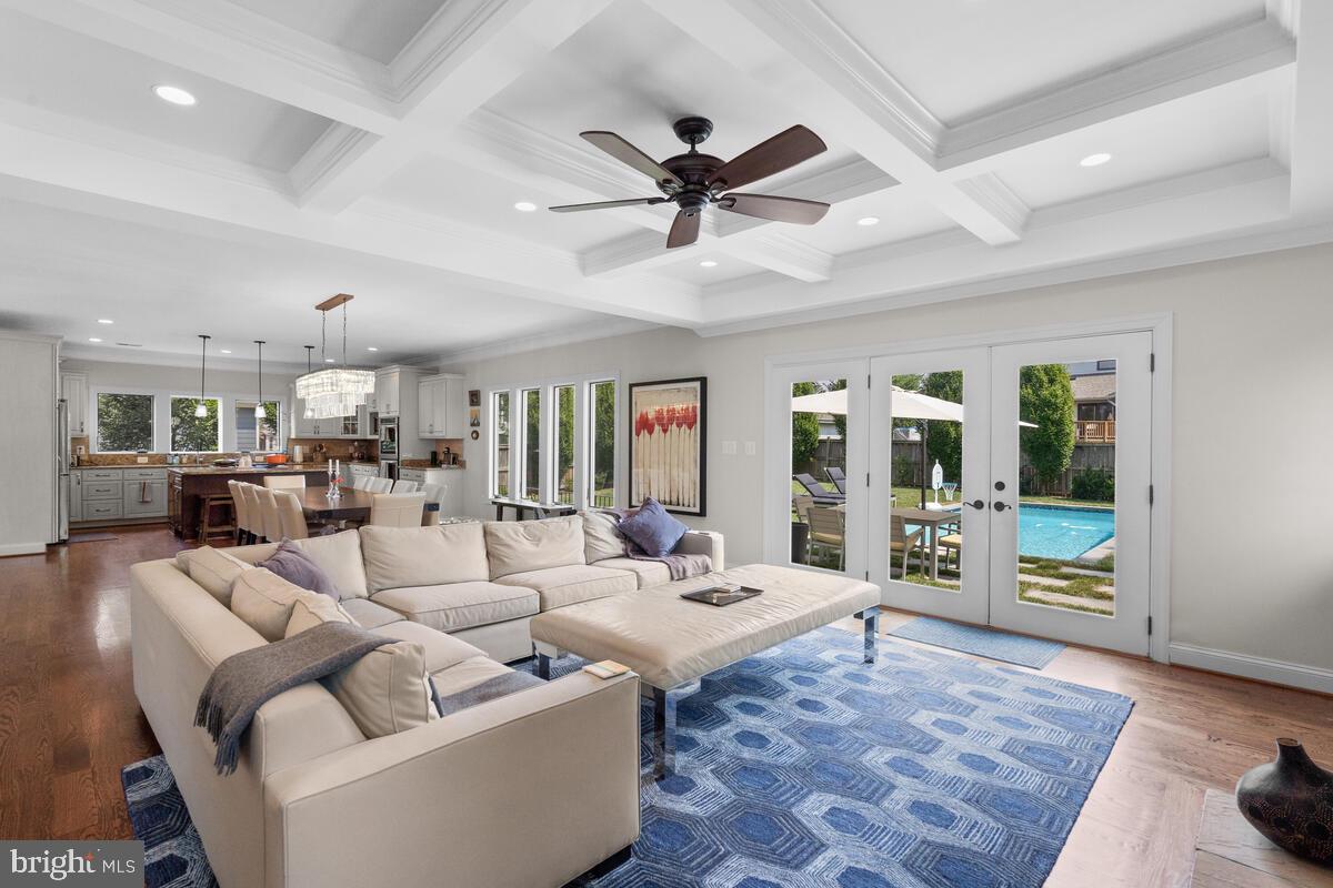 WEST VIENNA WOODS - Residential Lease