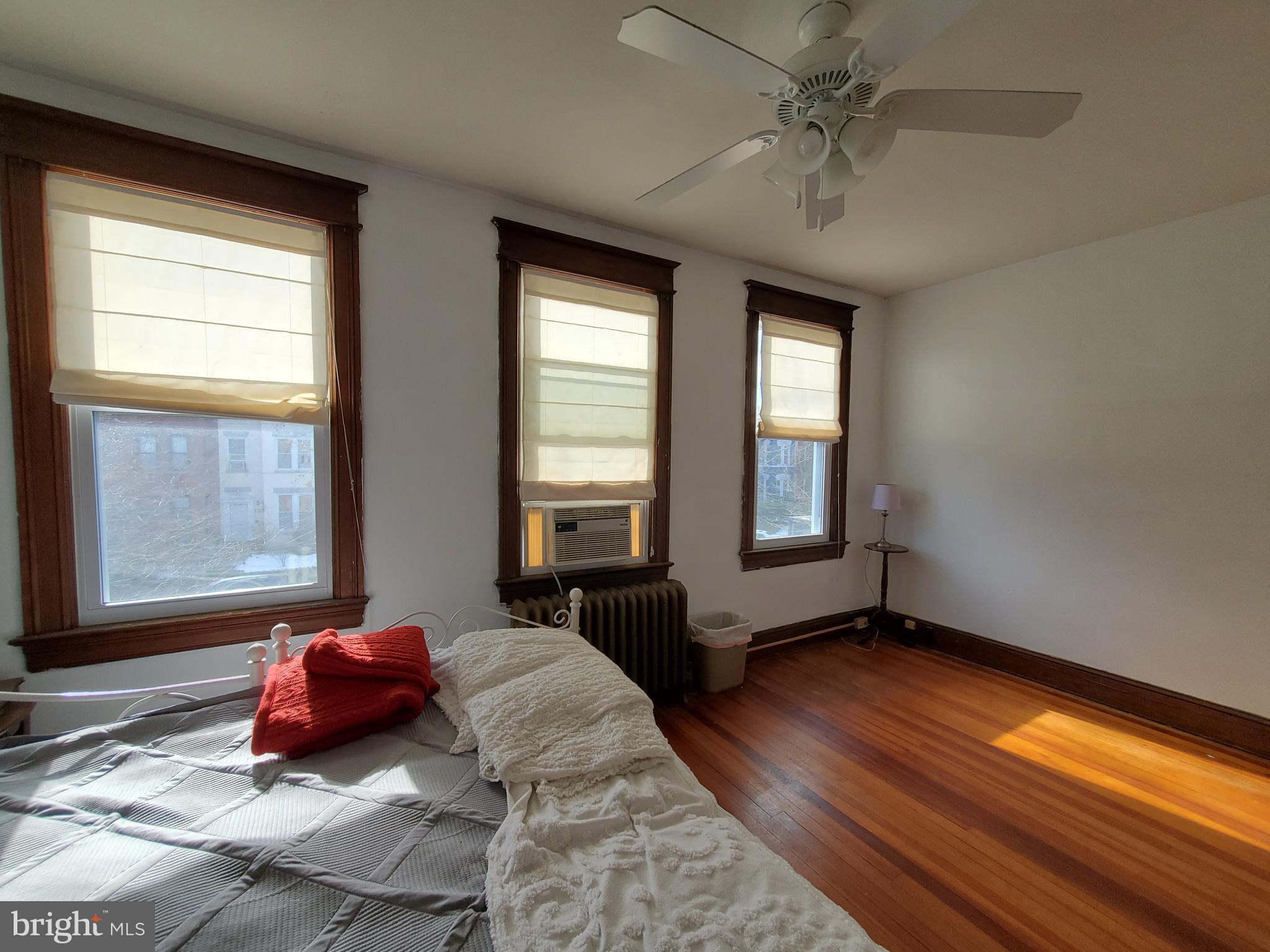 CAPITOL HILL - Residential