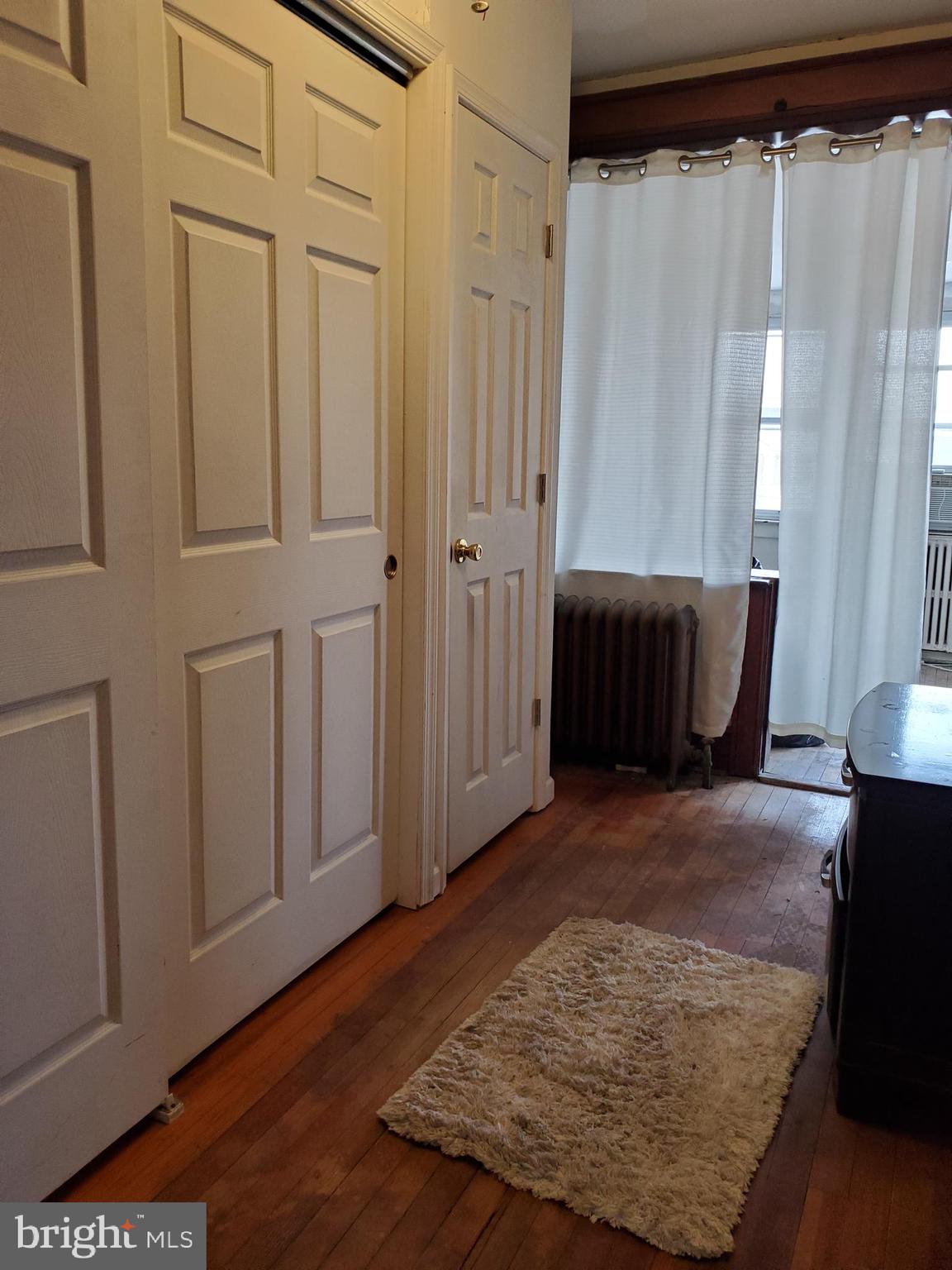 CAPITOL HILL - Residential