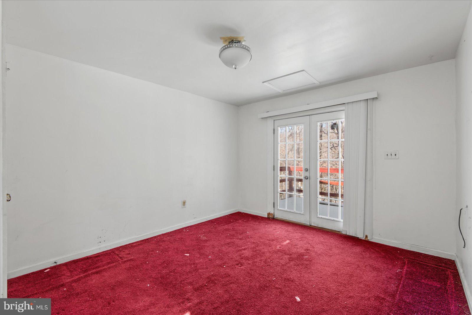 DOE RUN ESTATES - Residential