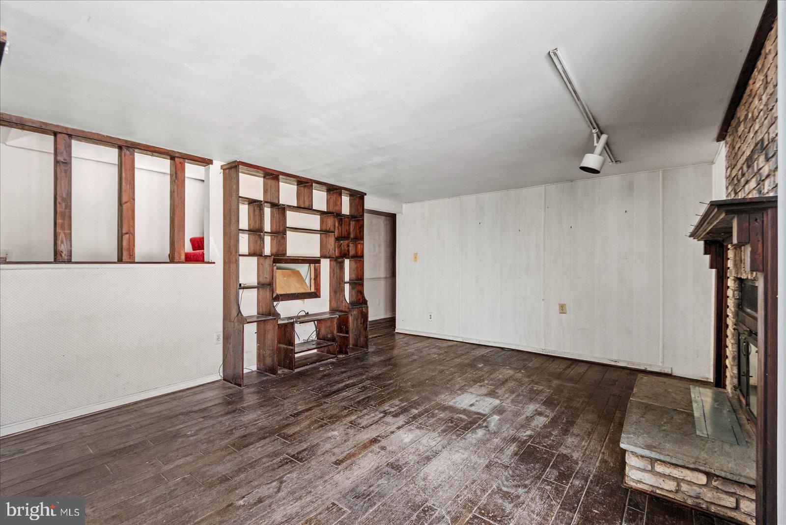 DOE RUN ESTATES - Residential