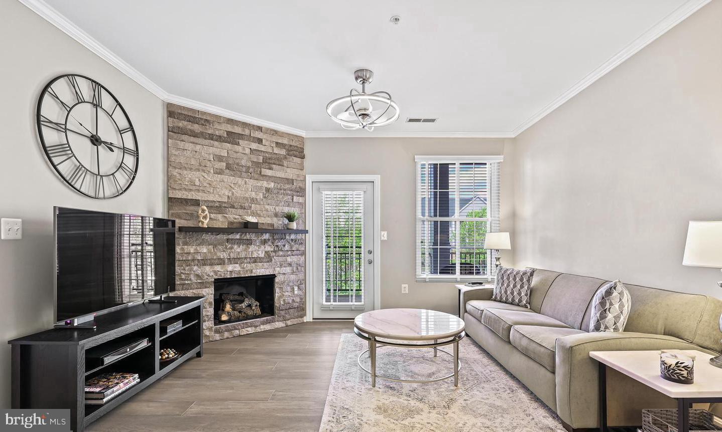 RIVERBEND AT CASCADES - Residential Lease