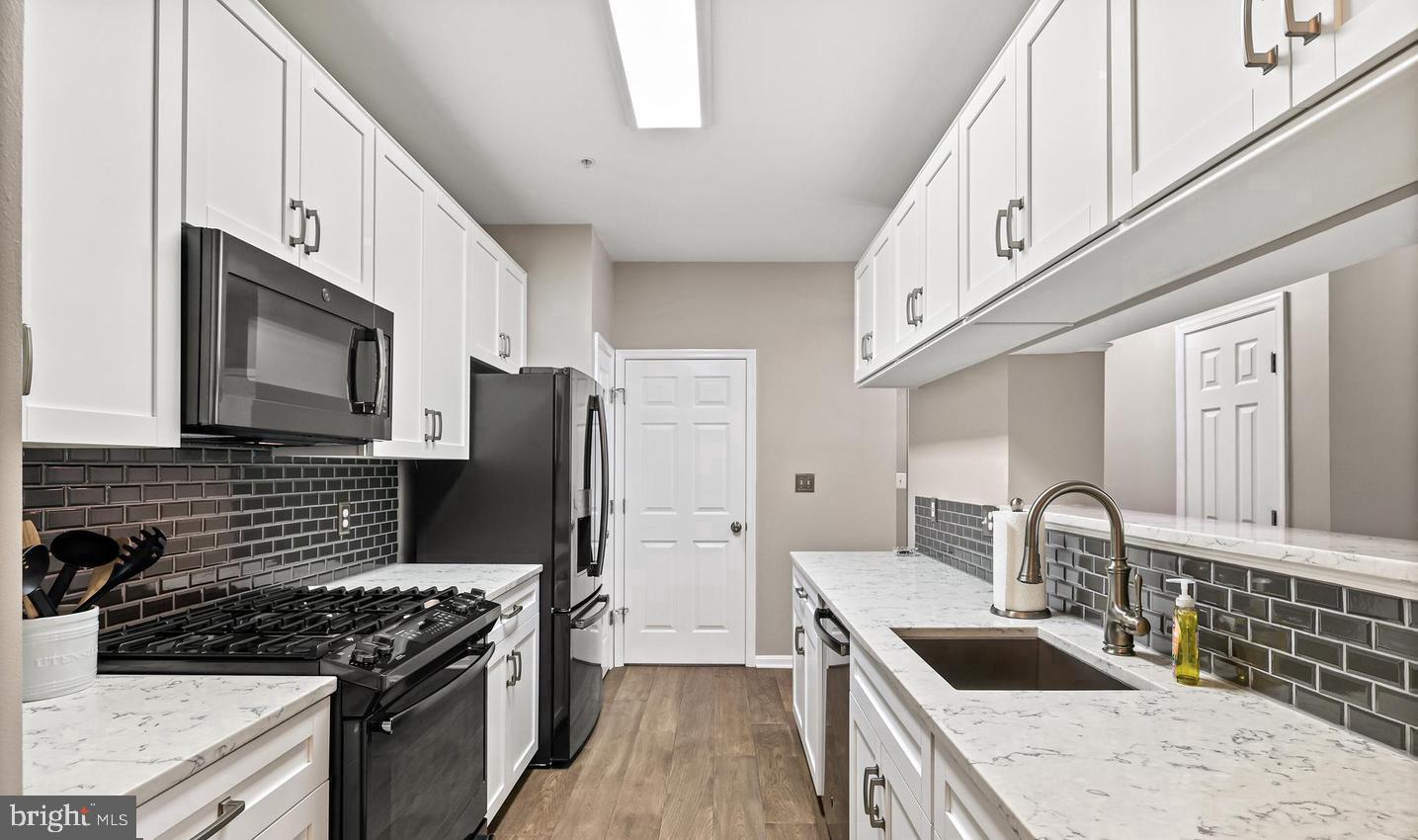 RIVERBEND AT CASCADES - Residential Lease