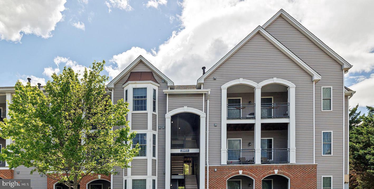 RIVERBEND AT CASCADES - Residential Lease