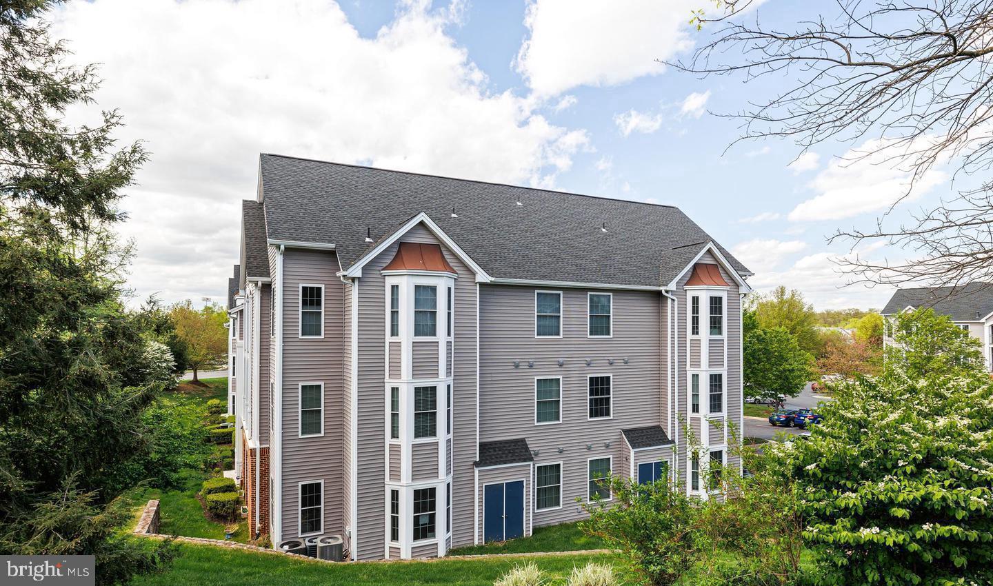 RIVERBEND AT CASCADES - Residential Lease